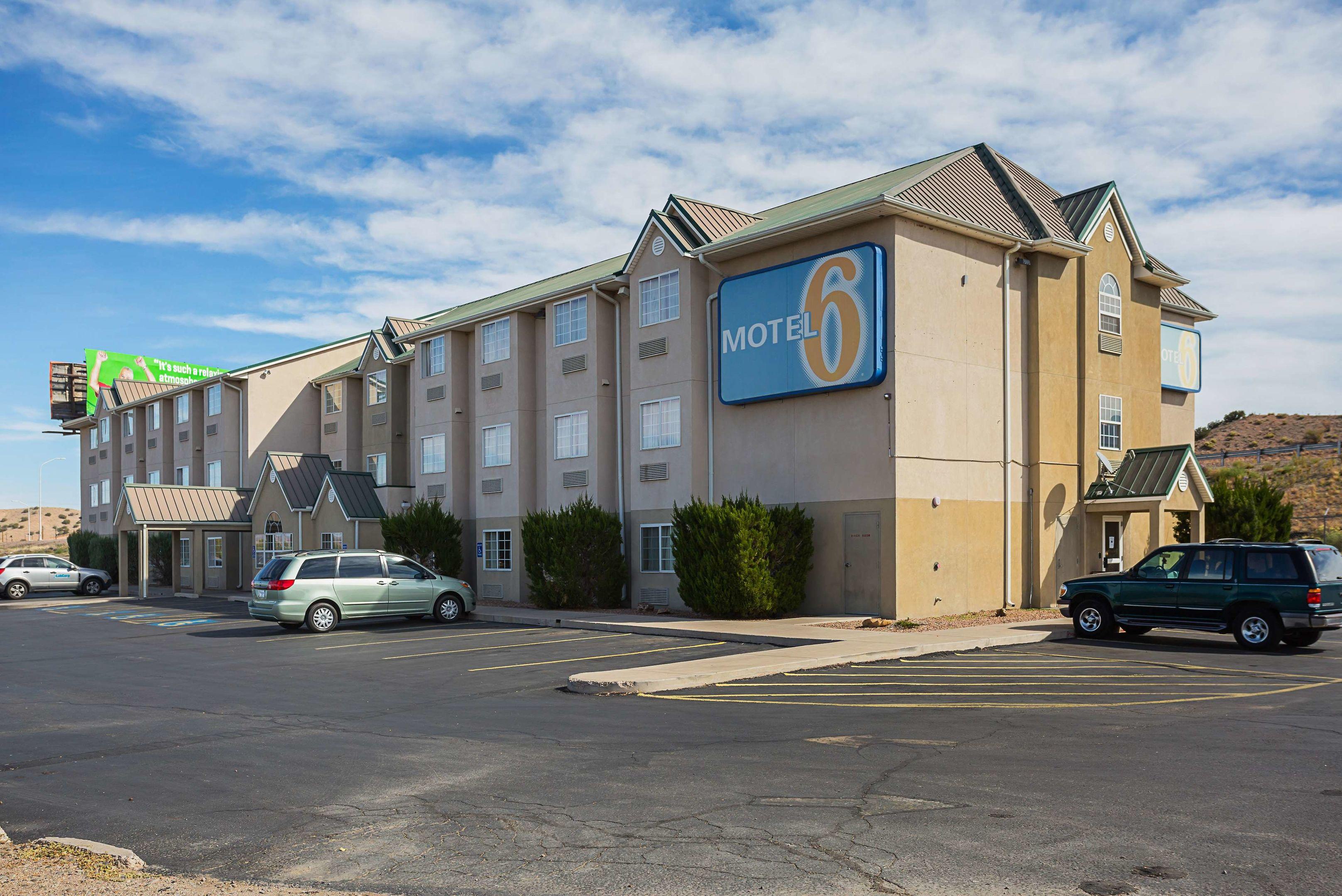 Motel 6 Bernalillo — photo 5