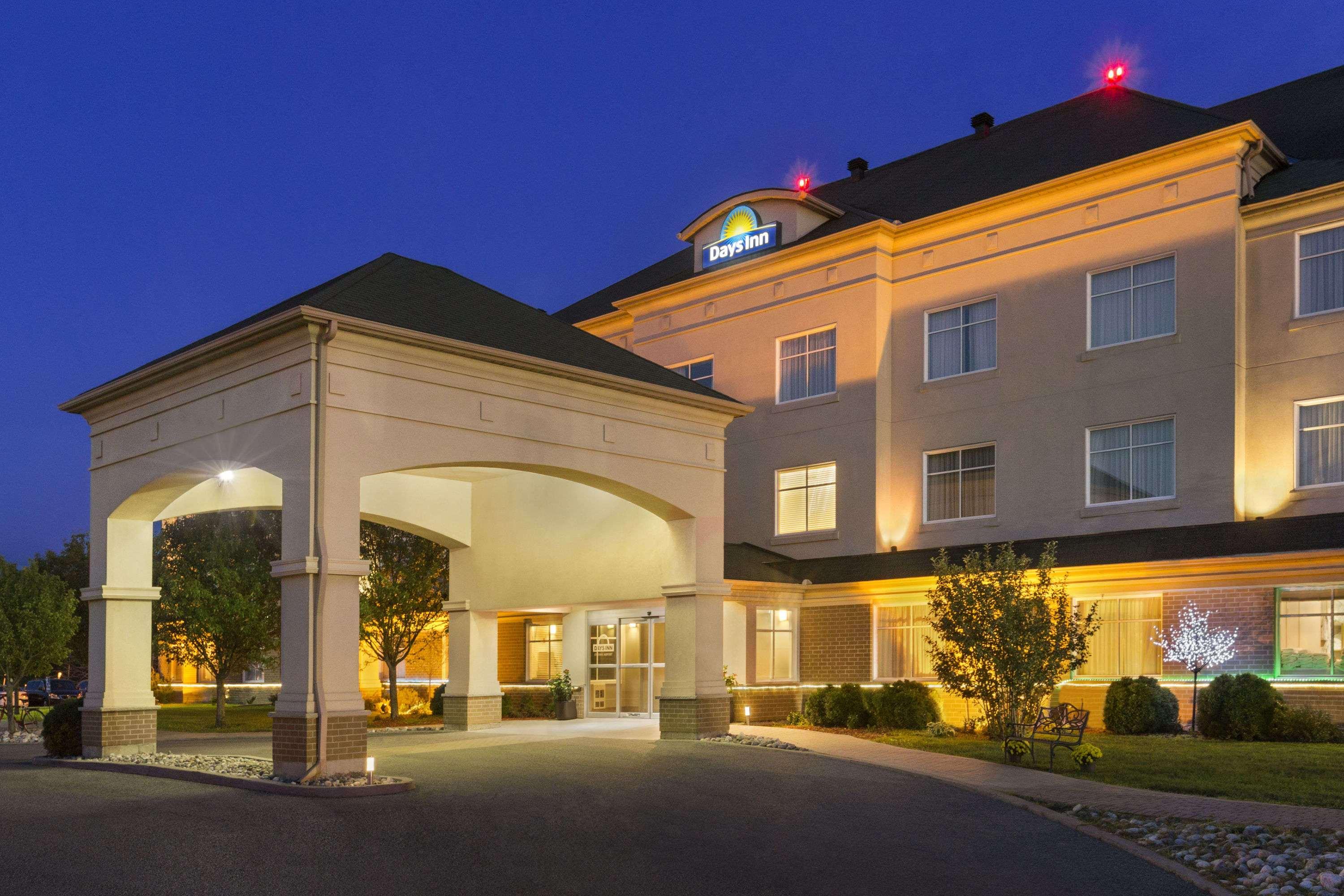 Days Inn by Wyndham Ottawa Airport — photo 4