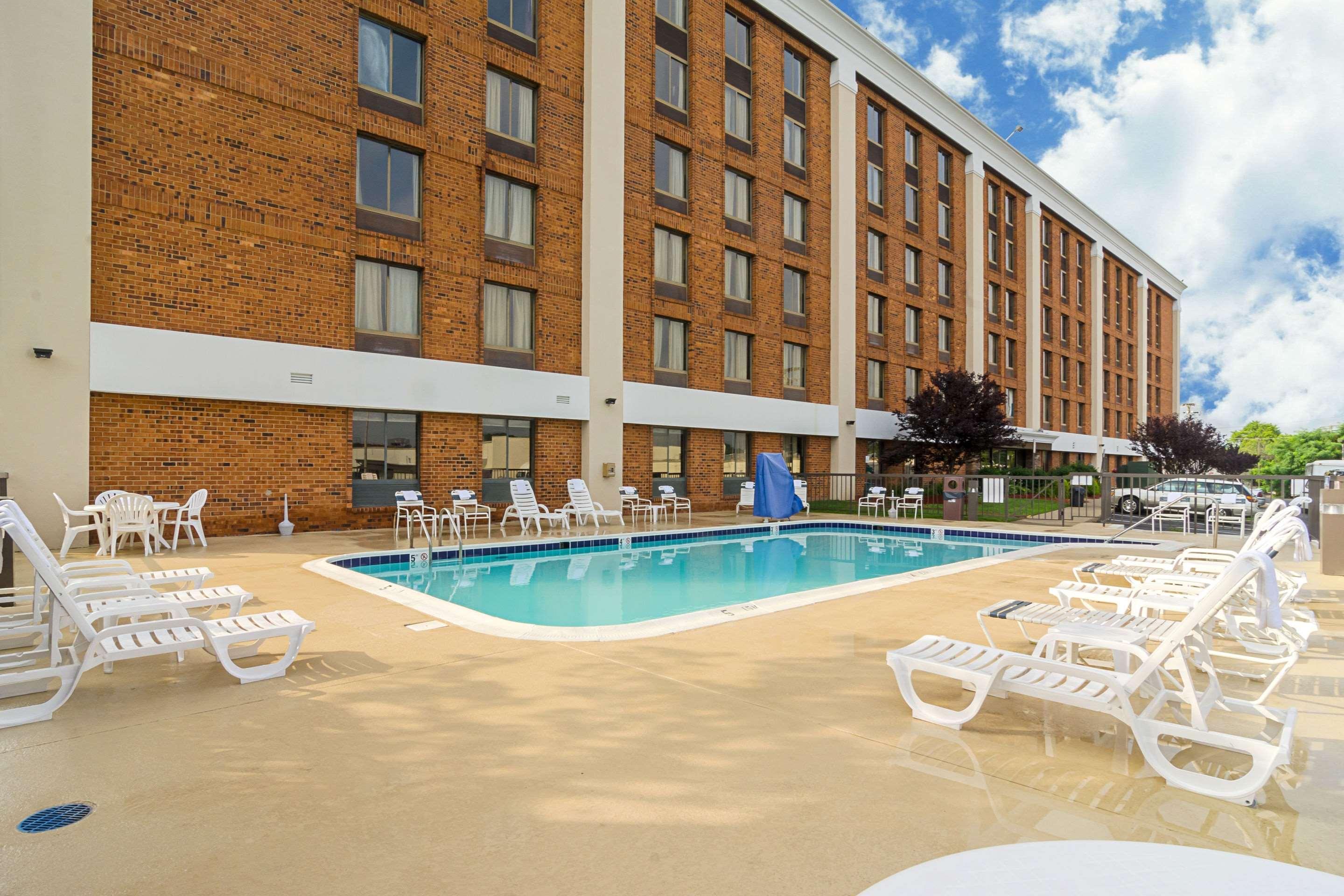 Quality Inn West End — photo 4
