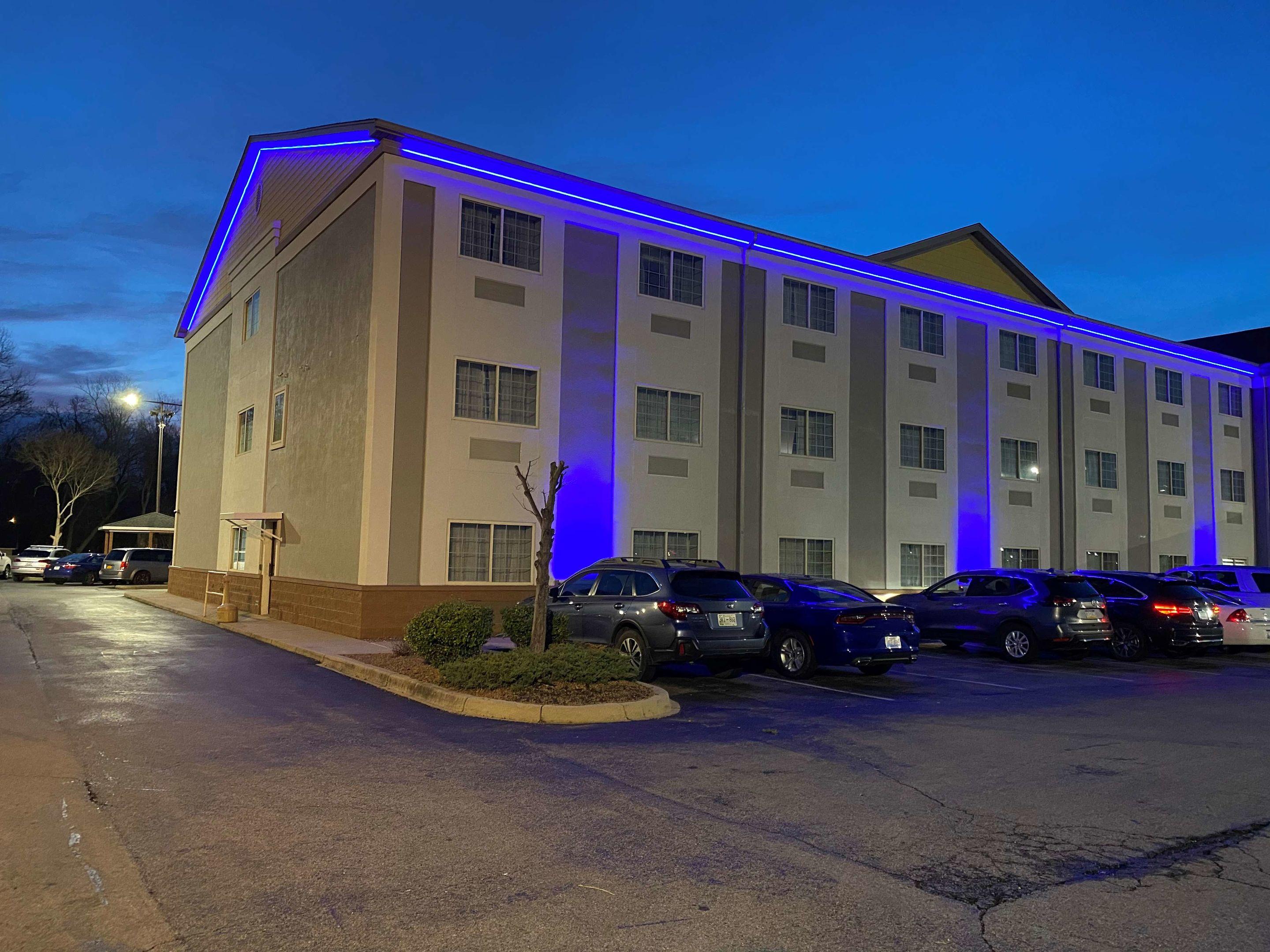 SureStay Plus by Best Western Louisville Airport Expo — photo 4