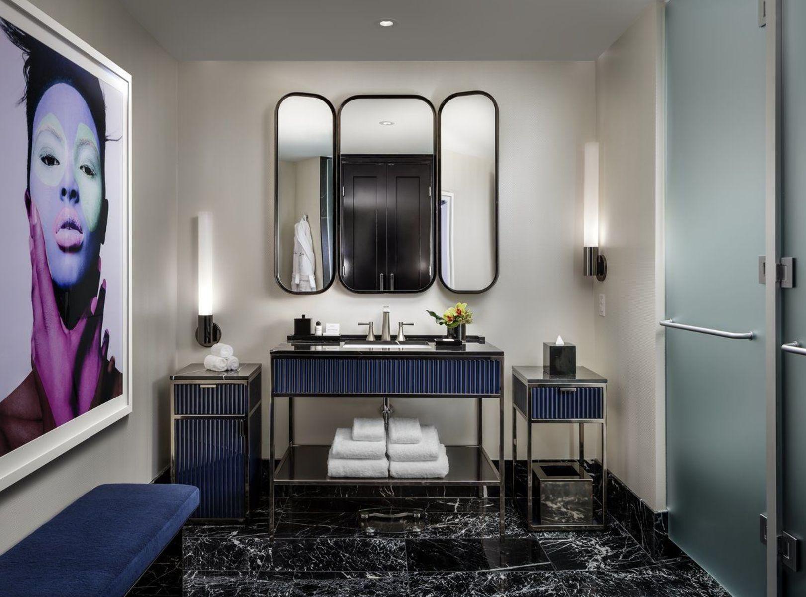Bisha Hotel Toronto — photo 4