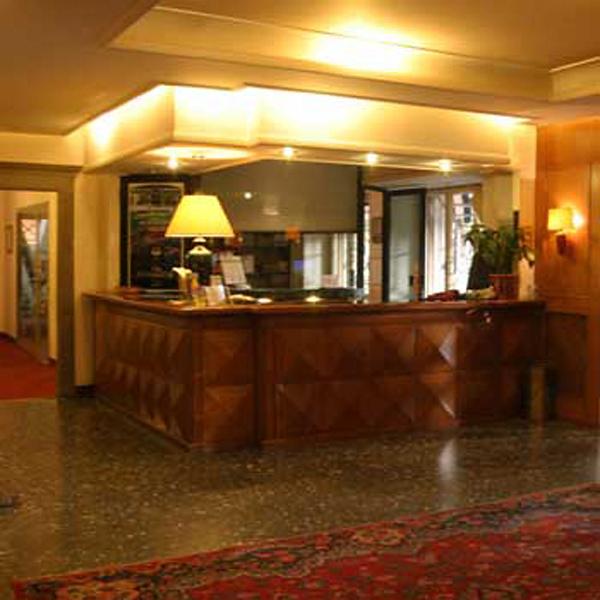 Regal Park Hotel — photo 3