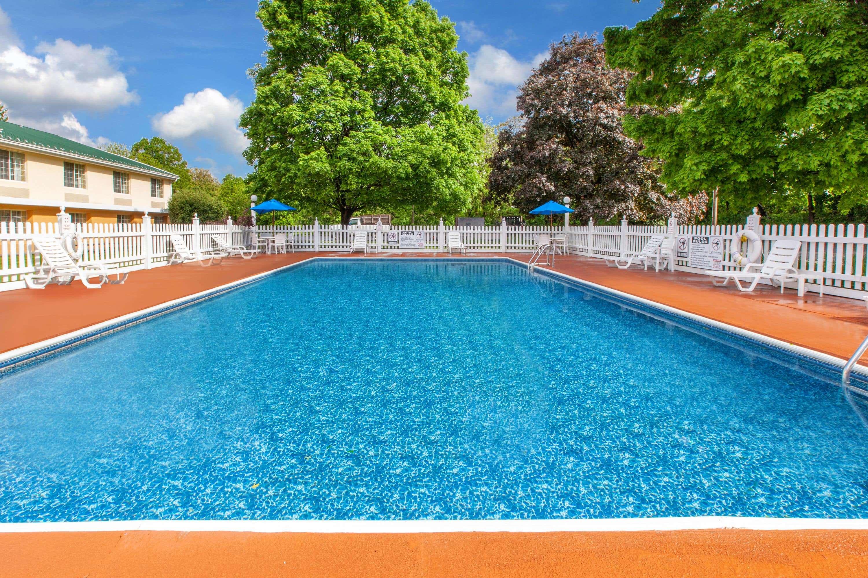 Baymont by Wyndham Harrisburg — photo 4
