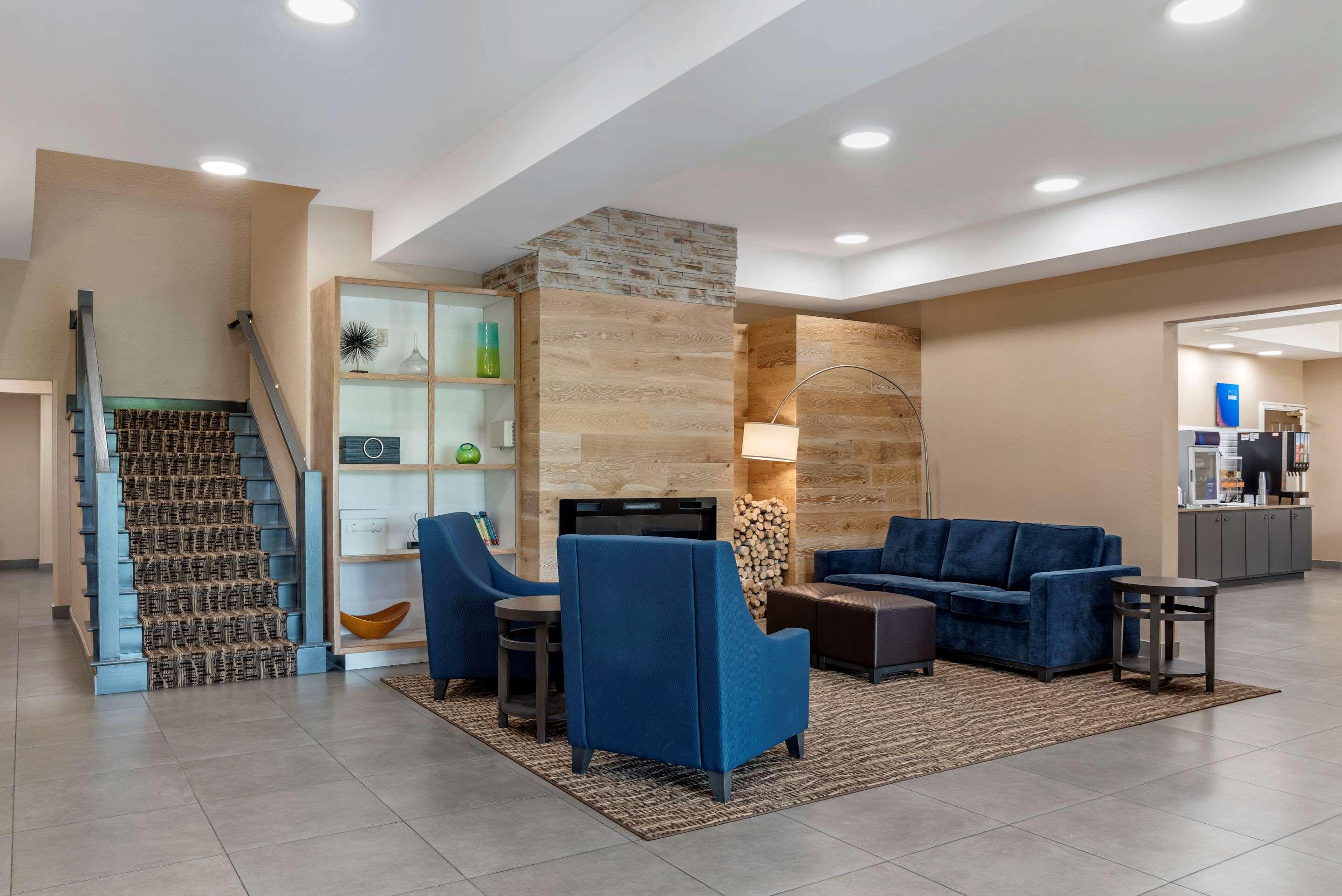 Comfort Inn & Suites Millbrook - Pratville — photo 5