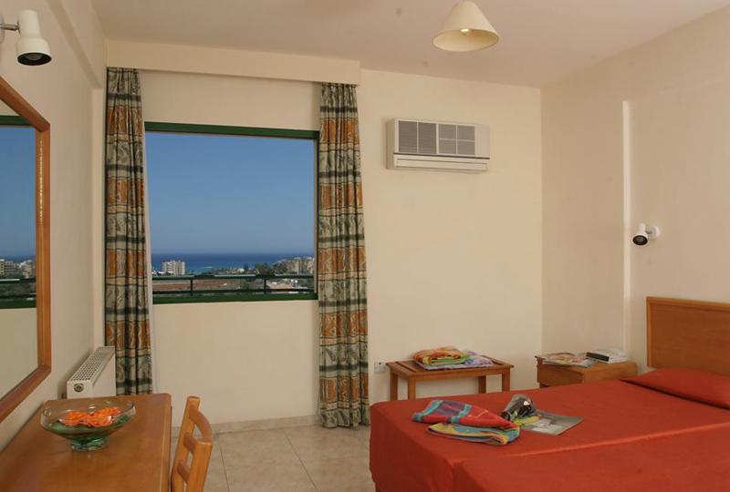 Artemis Hotel Apartments — photo 4