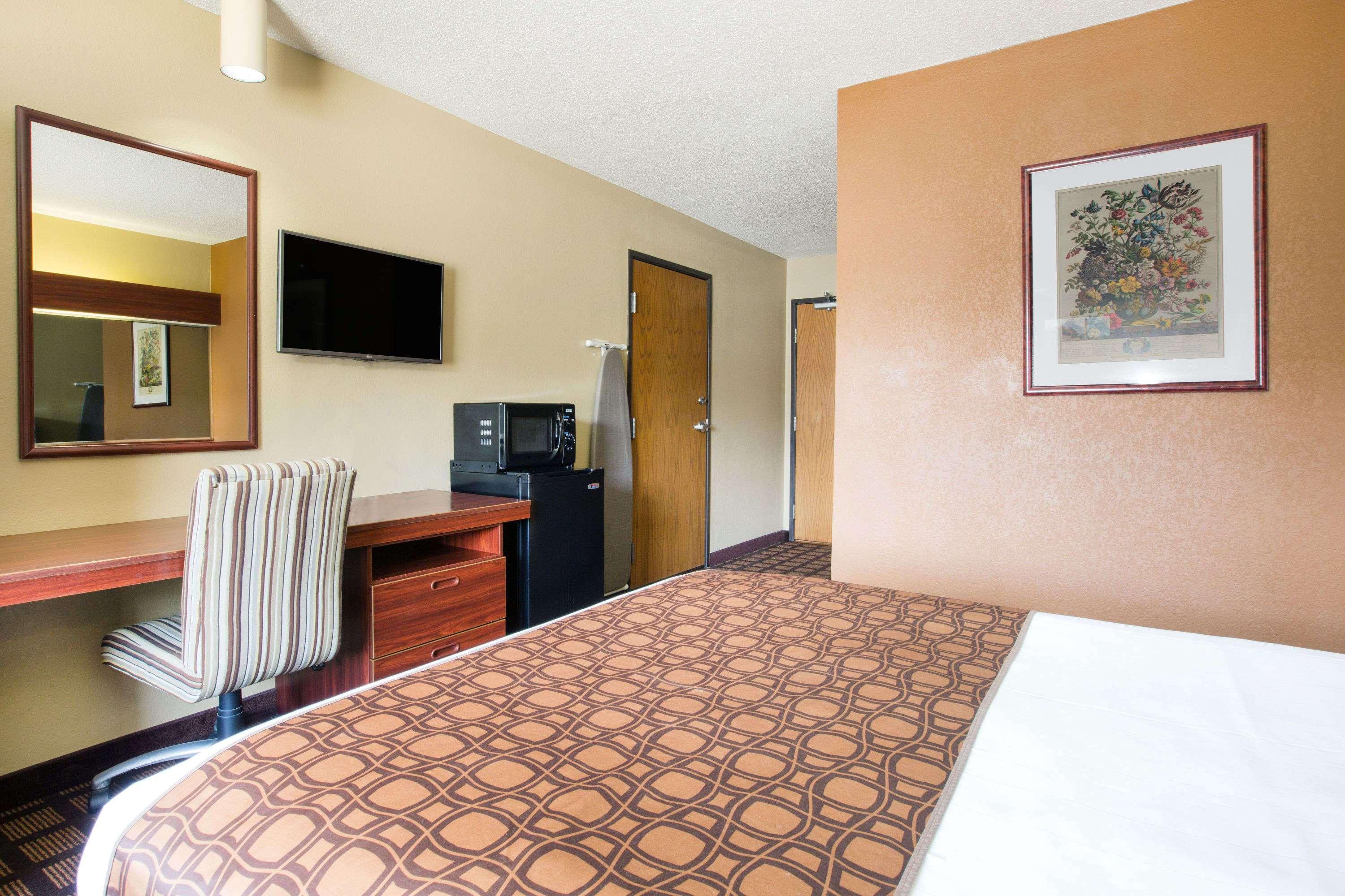Microtel Inn Beckley — photo 4