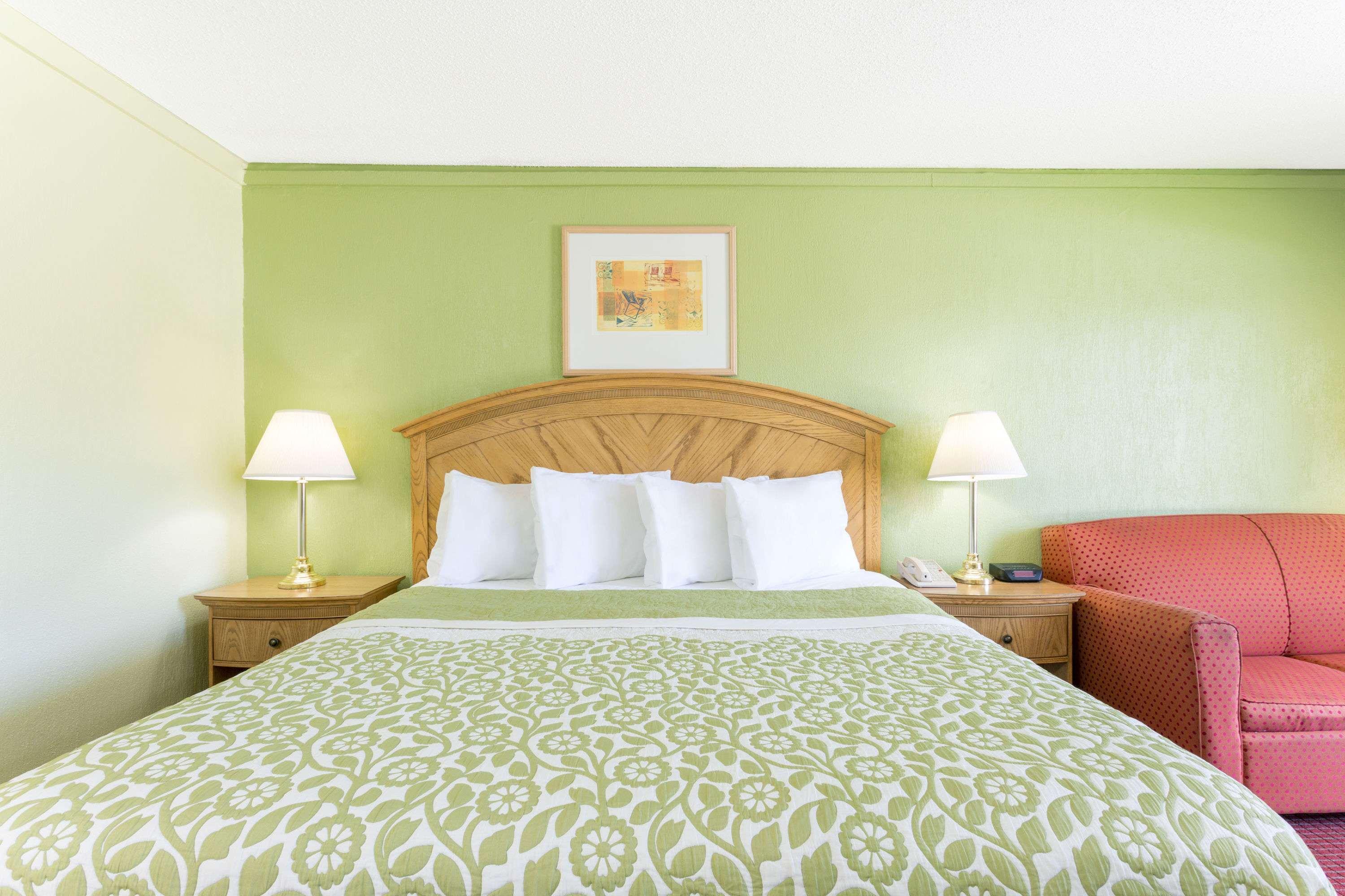 Days Inn Washington — photo 5