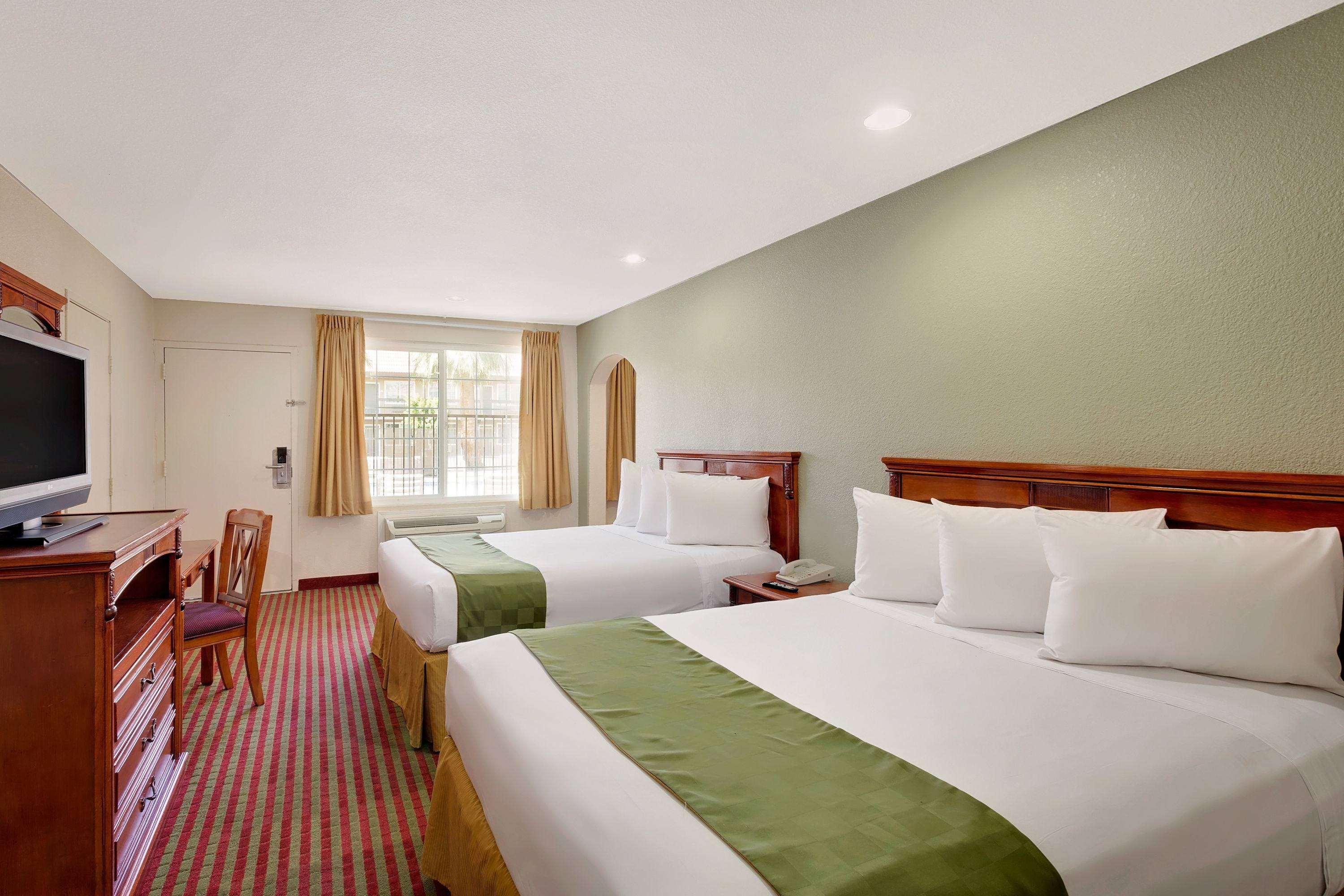 Travelodge by Windham El Centro — photo 4