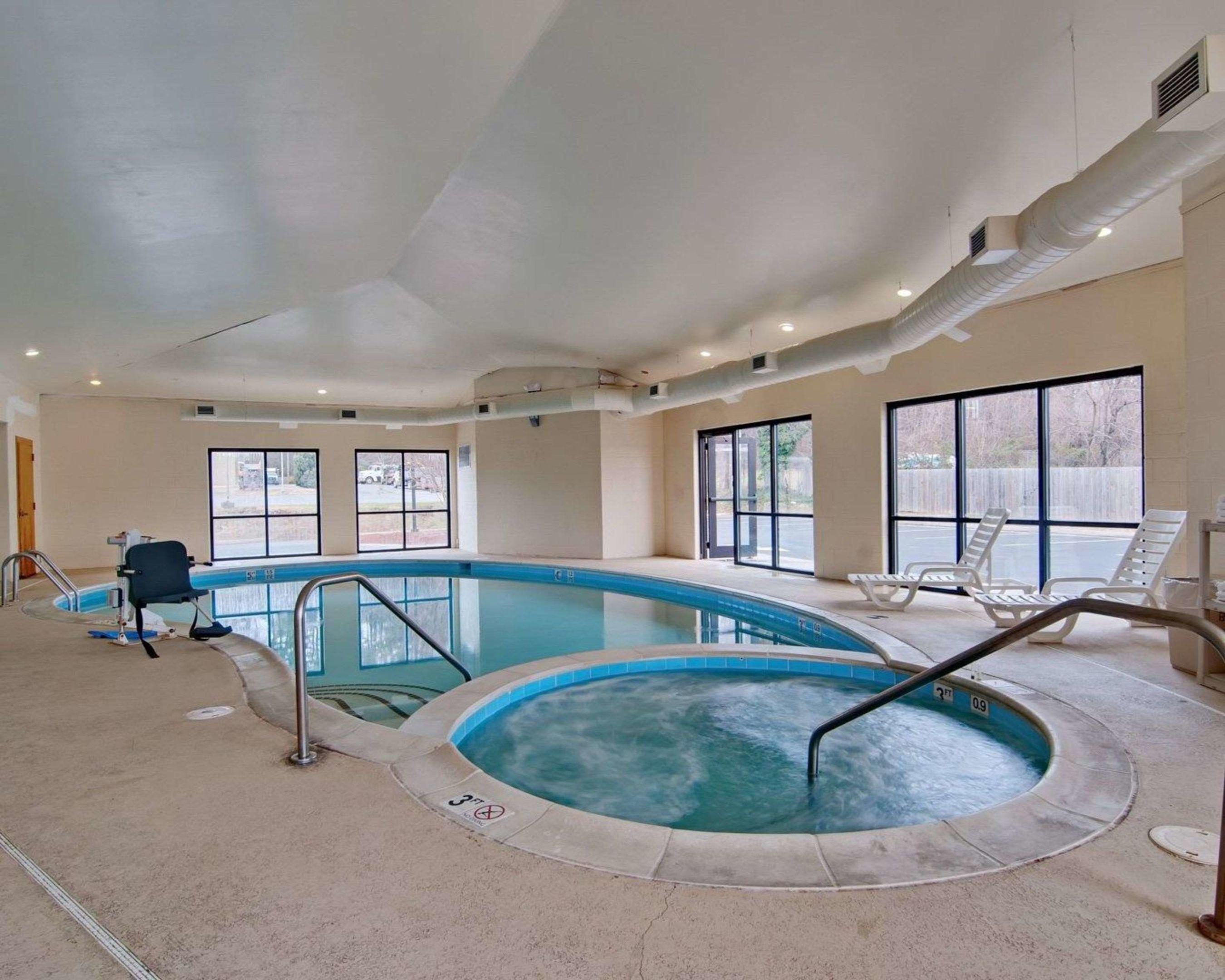 Comfort Suites Salem-Roanoke I-81 — photo 4
