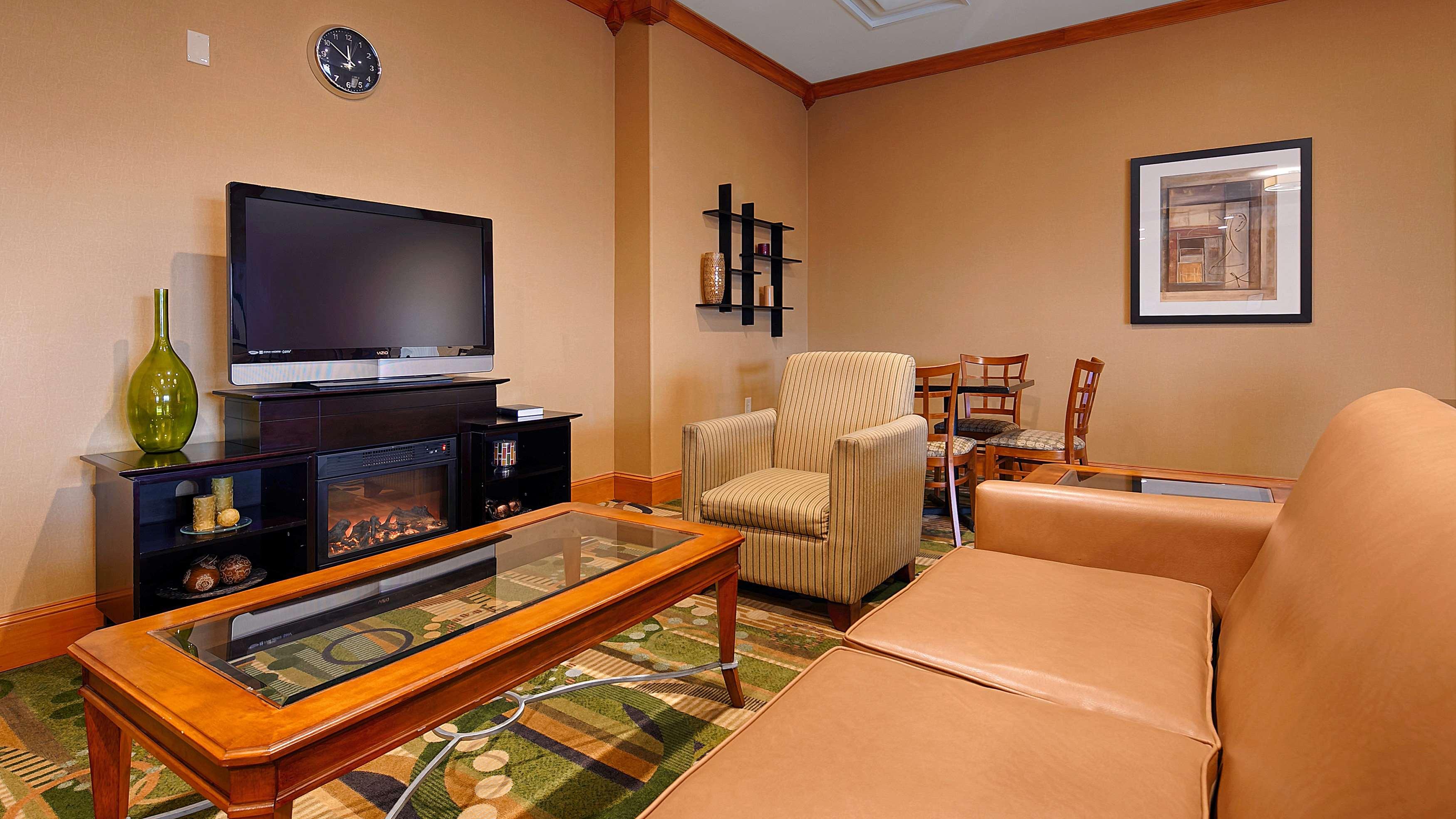 Best Western Plus Rose City Conference Center Inn — photo 3