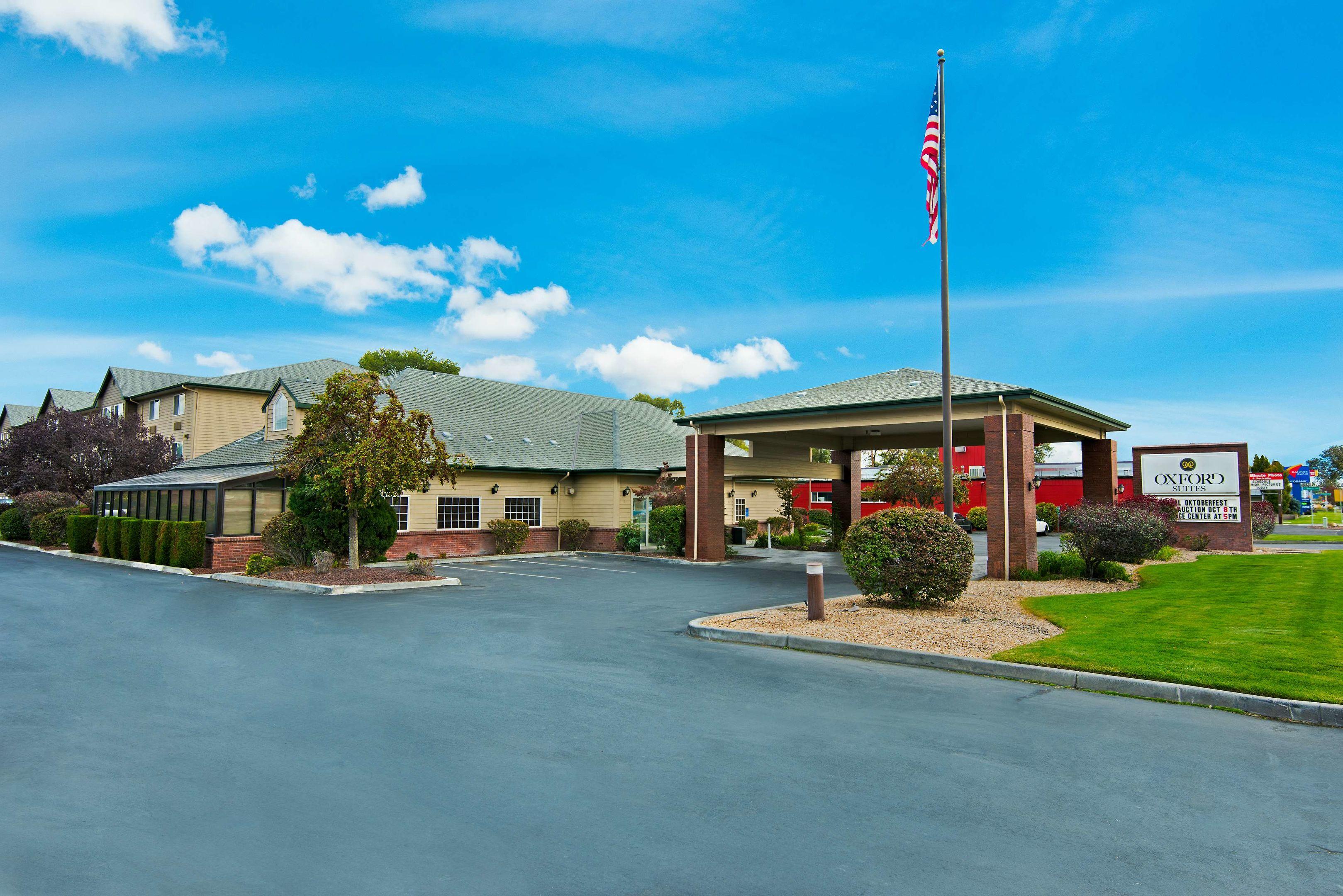 Oxford Suites Hermiston — photo 3