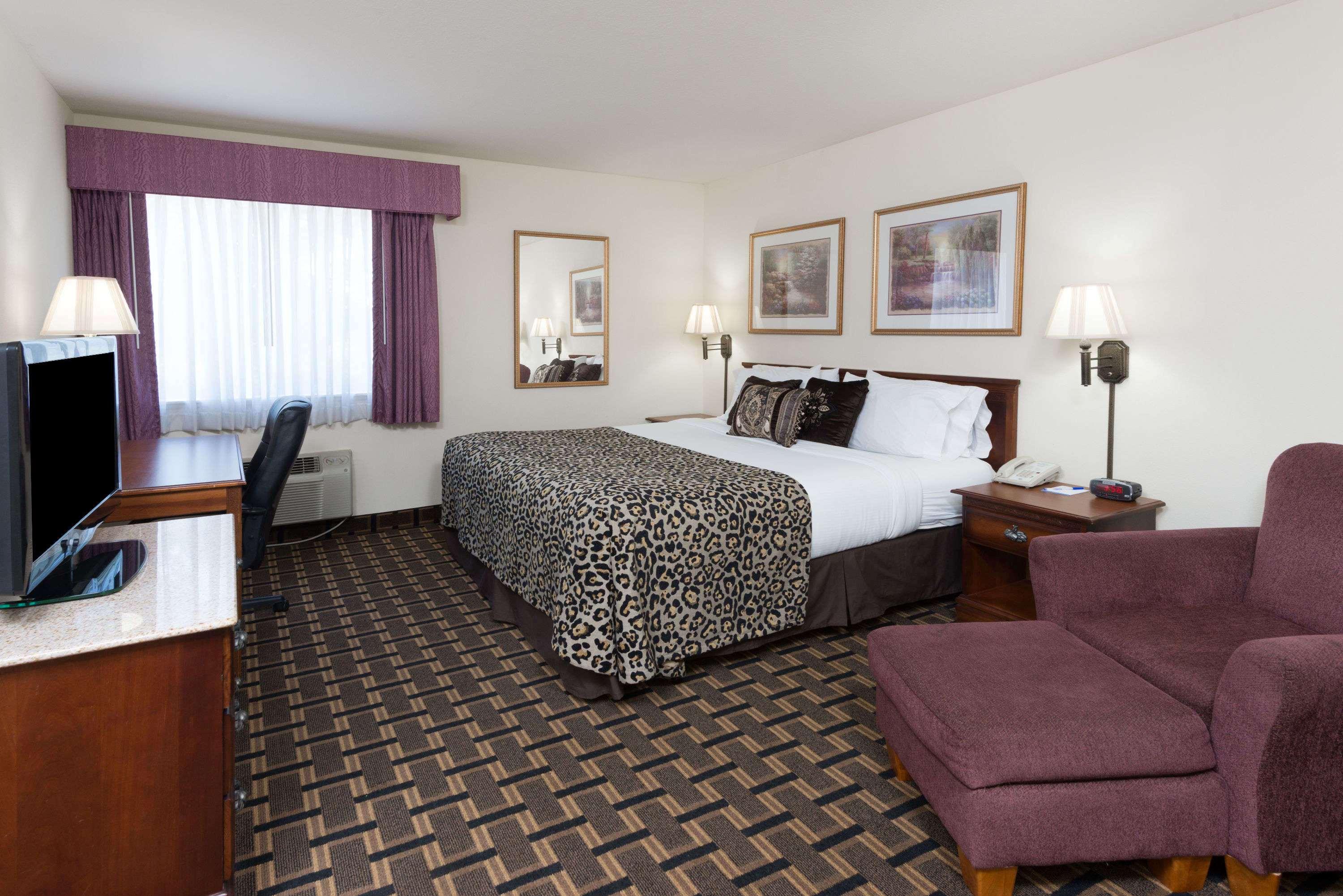 Baymont by Wyndham Osage Beach — photo 4