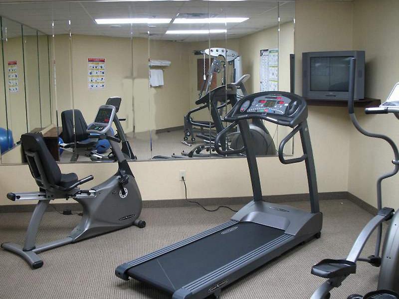 Monte Carlo Inn Toronto Brampton Suites — photo 3
