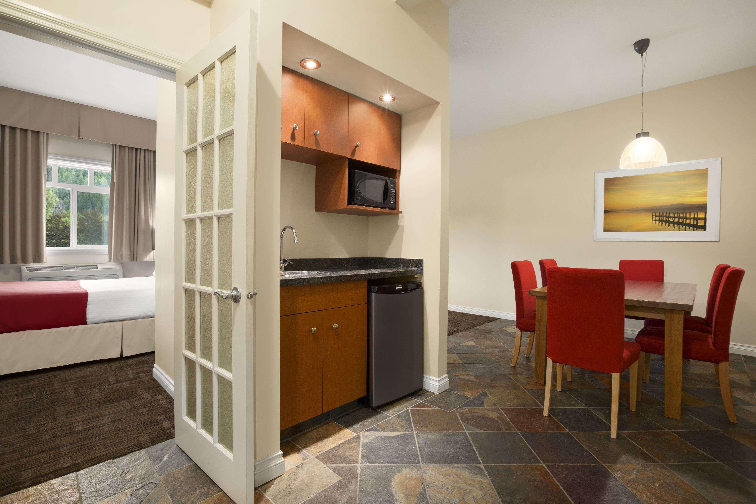 Days Inn And Suites Revelstoke — photo 5