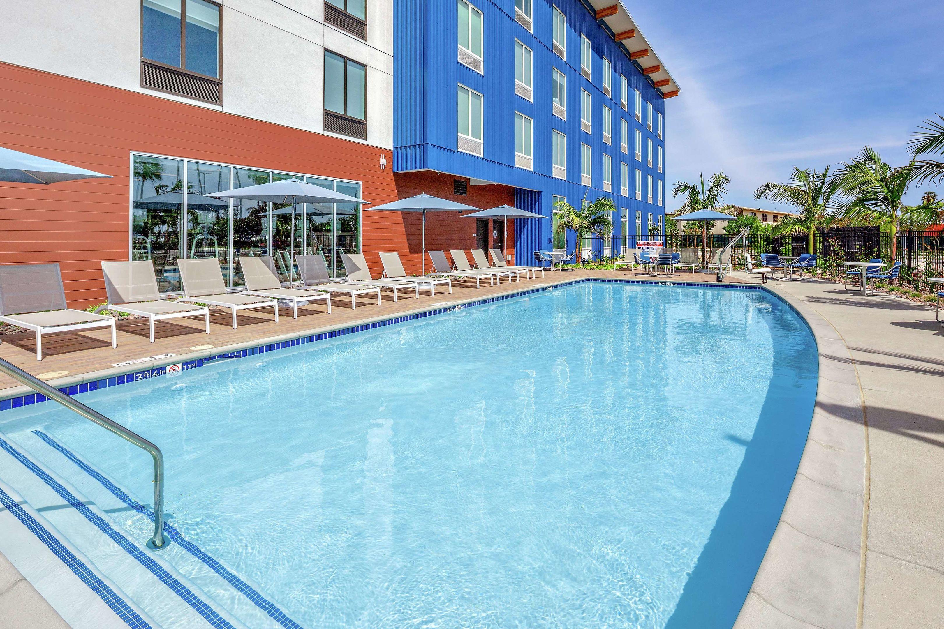 Hampton Inn & Suites San Diego Airport Liberty Station — photo 4