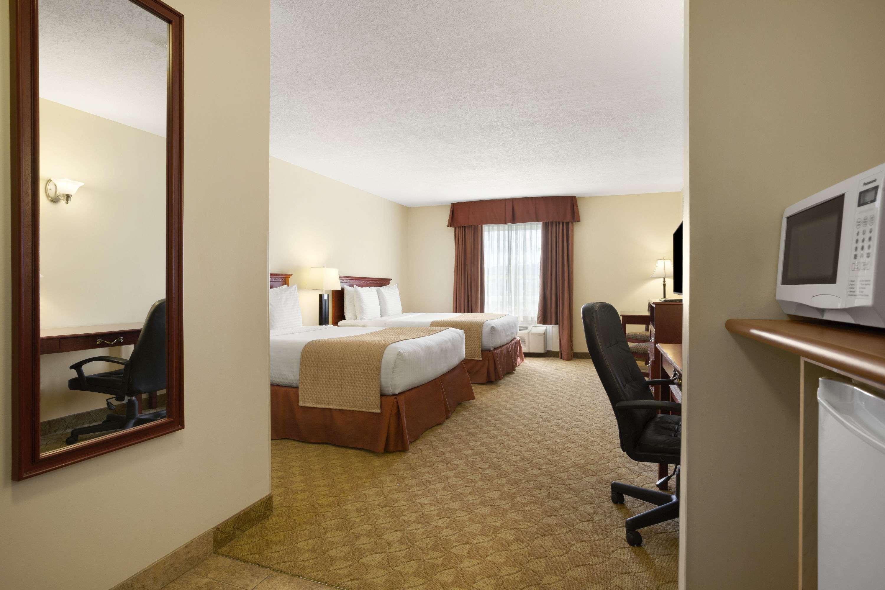 Days Inn Dawson Creek — photo 4