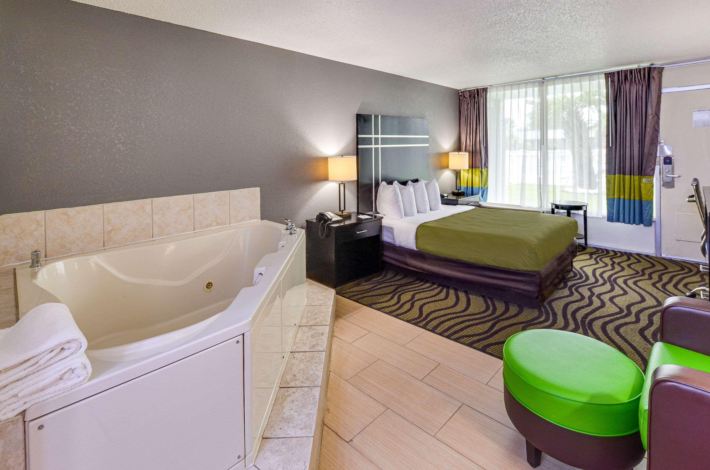 Quality Inn & Suites — photo 5