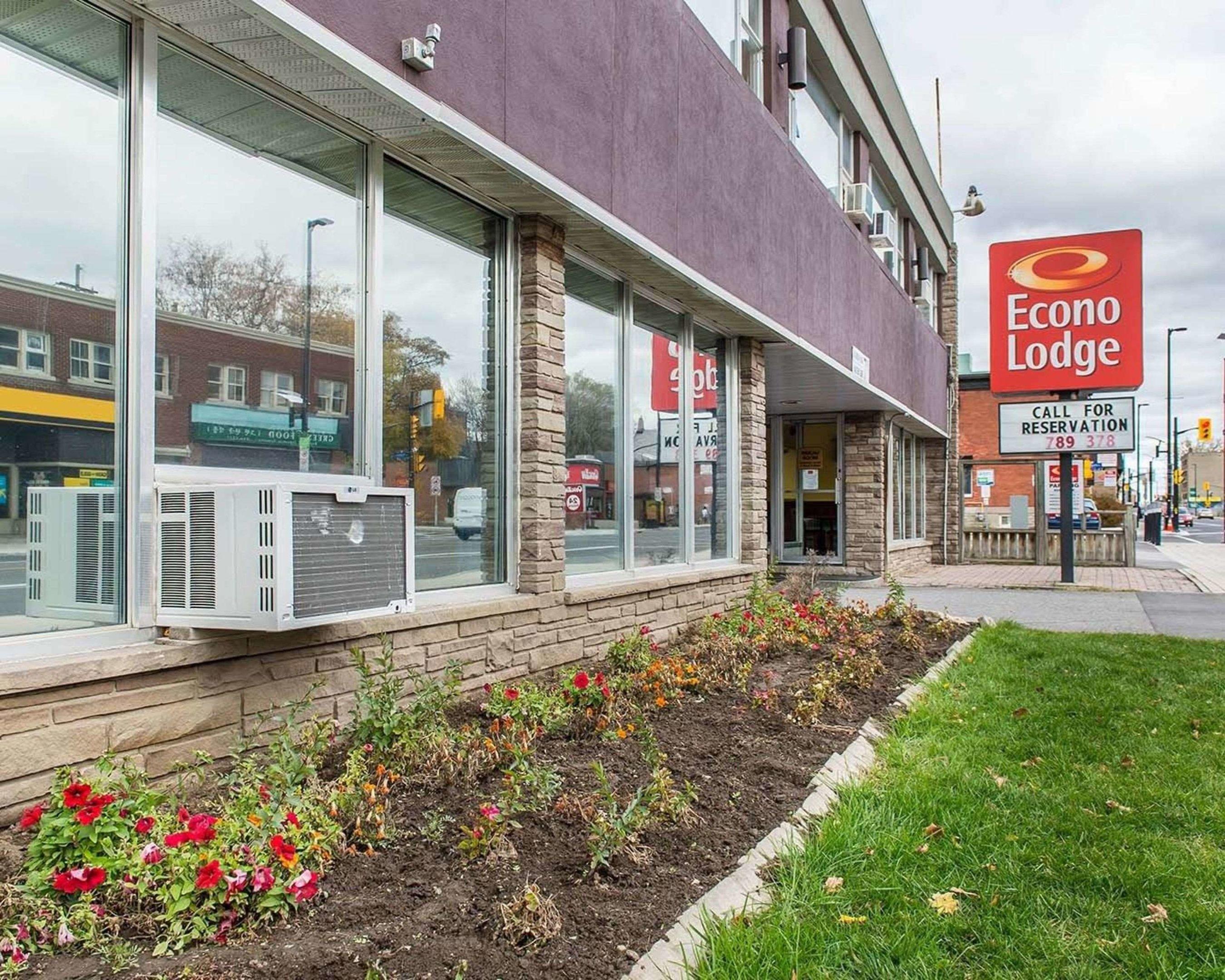 Econo Lodge Downtown — photo 4