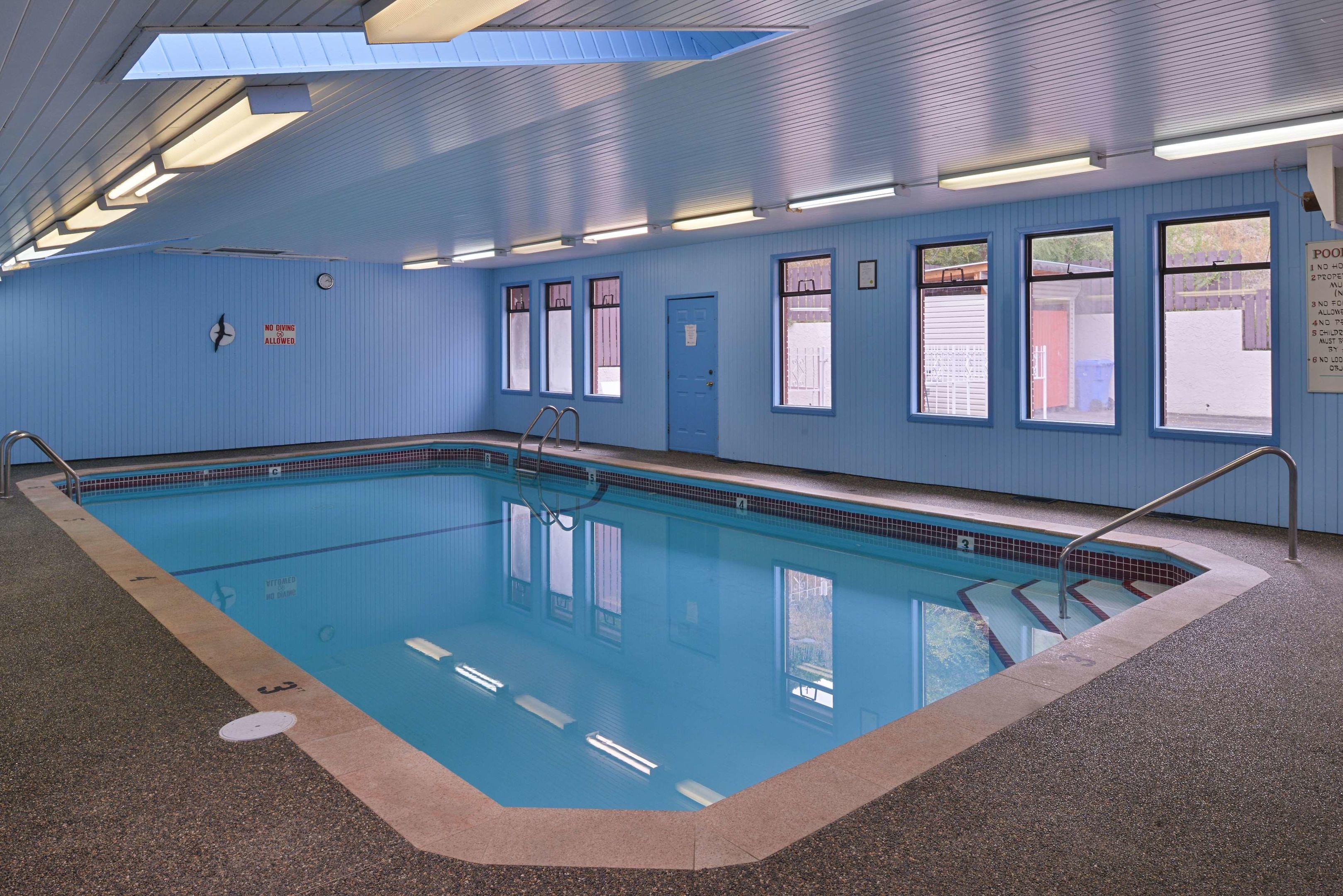 Canadas Best Value Inn & Suites Vernon — photo 4