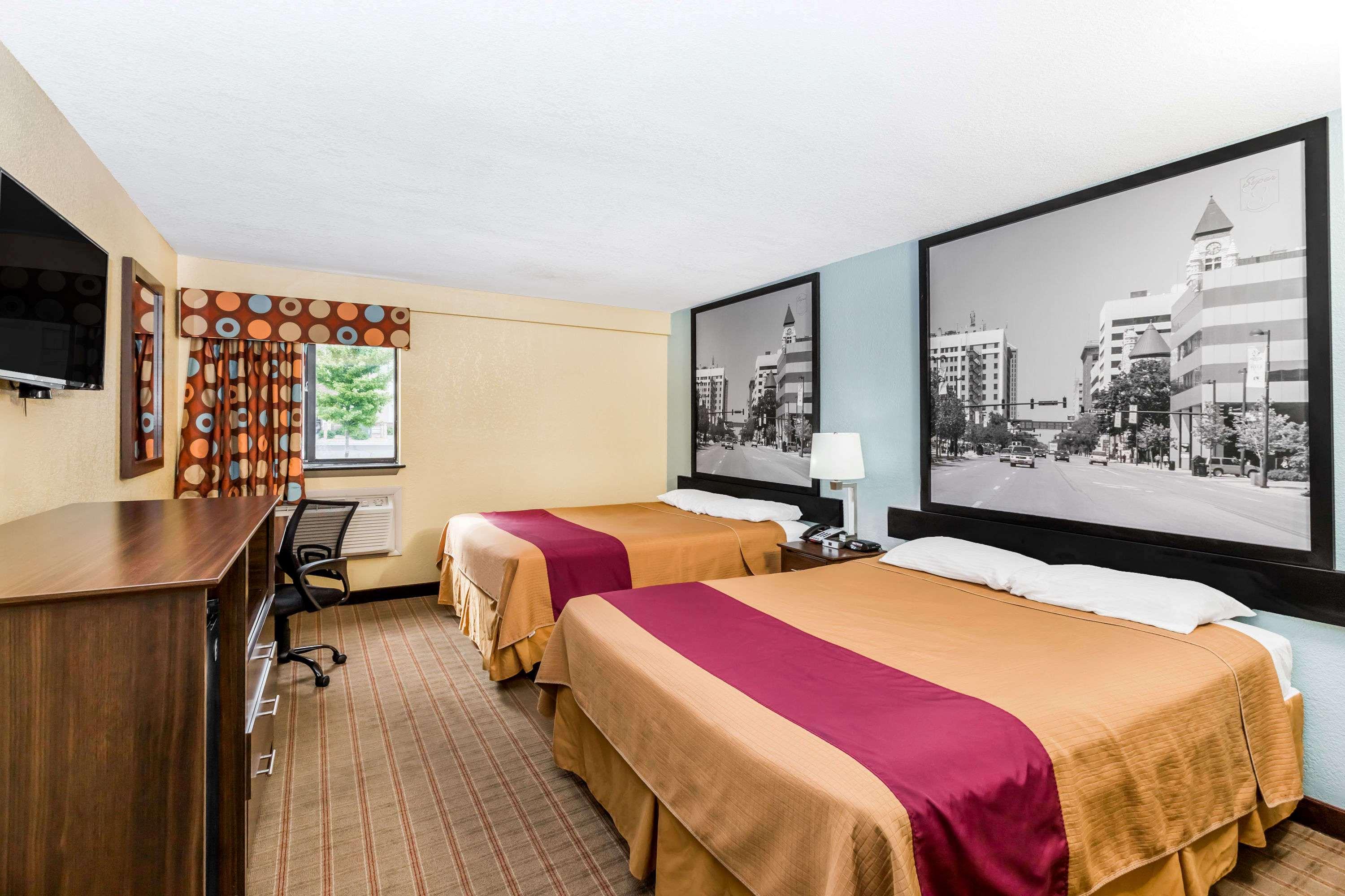 Super 8 by Wyndham Wichita Airport — photo 5