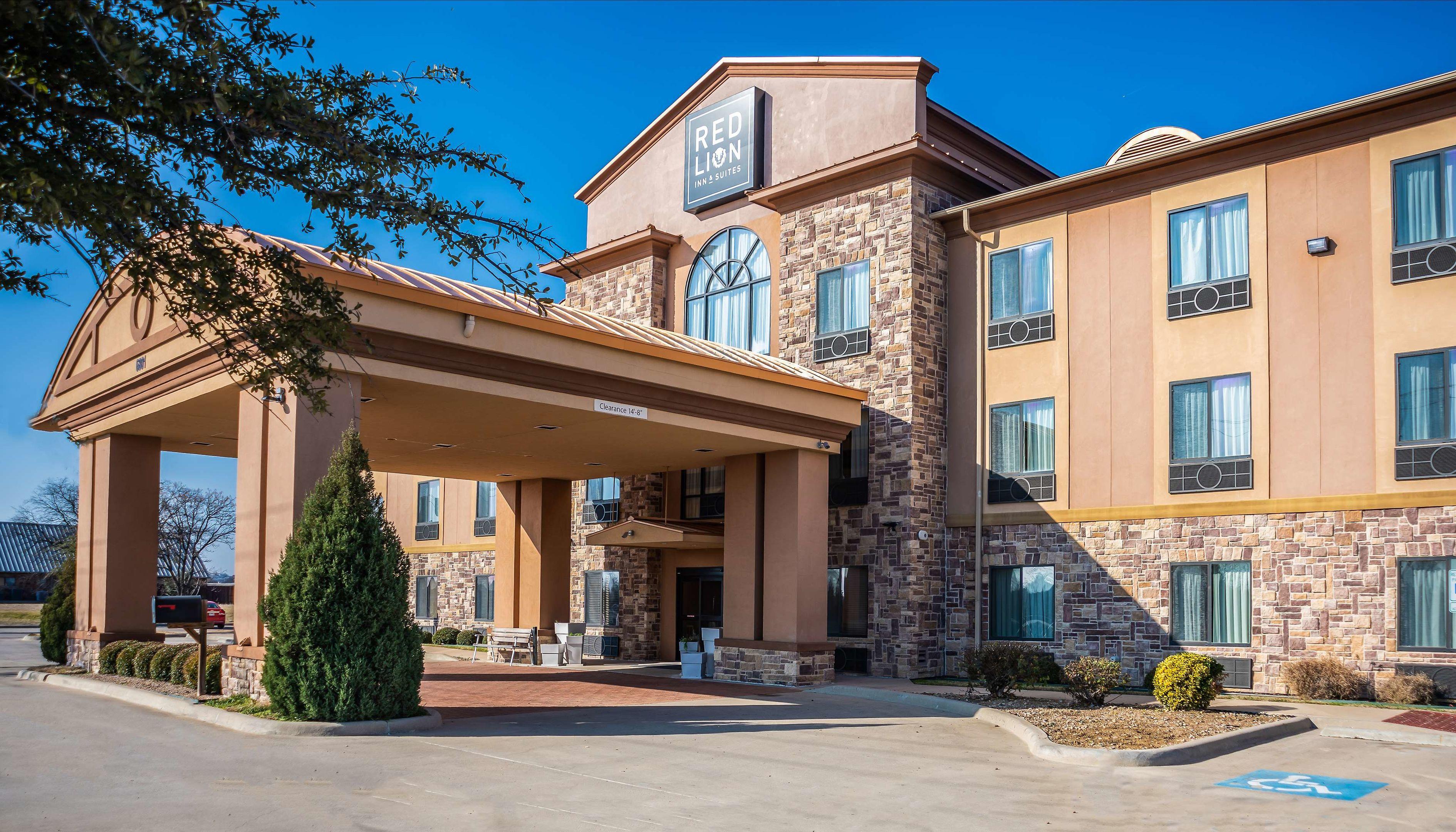 Red Lion Inn & Suites Mineral Wells — photo 4