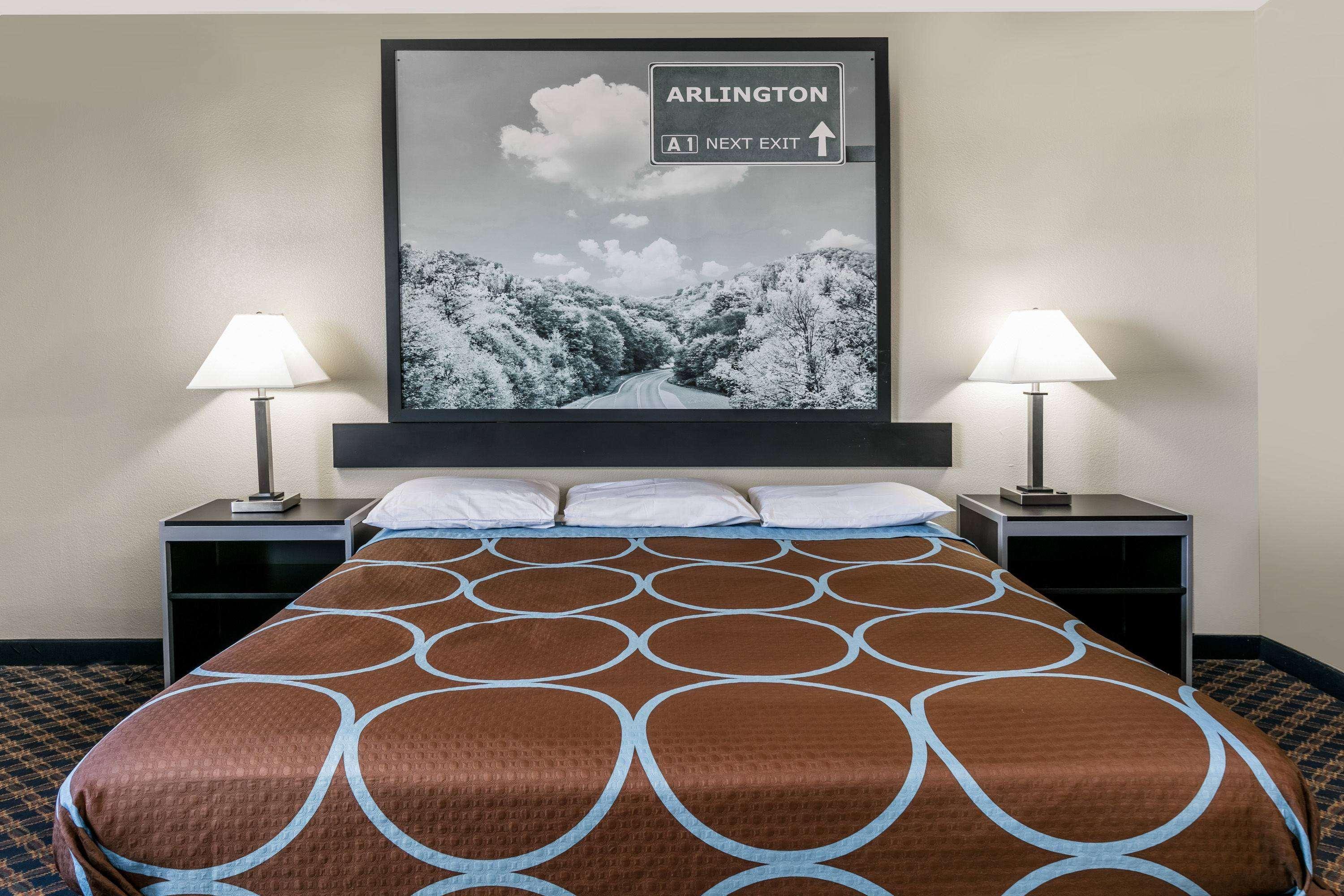 Super 8 by Wyndham Arlington Near AT&T Stadium — photo 4