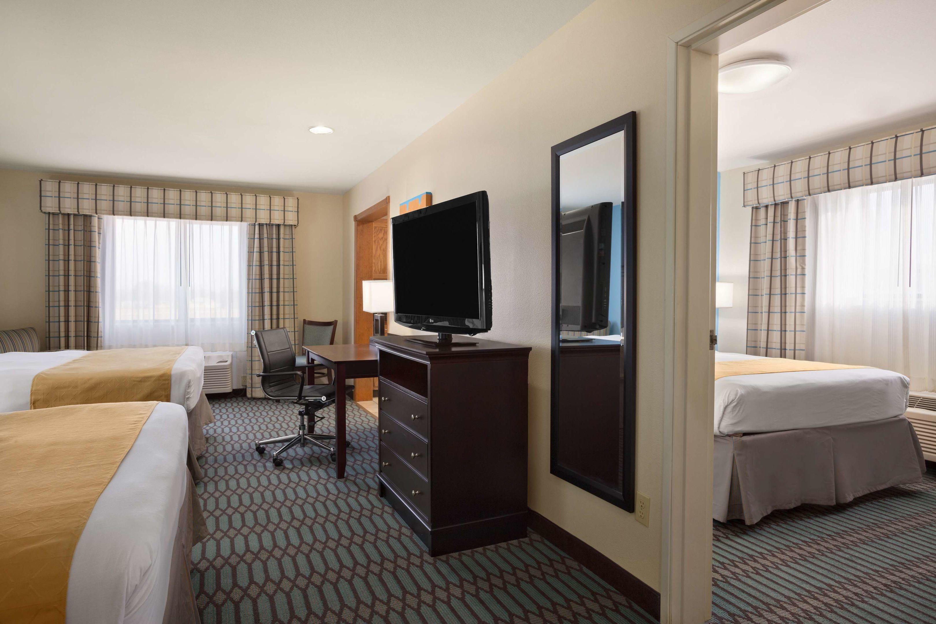 Country Inn & Suites by Radisson, Lubbock, TX — photo 5