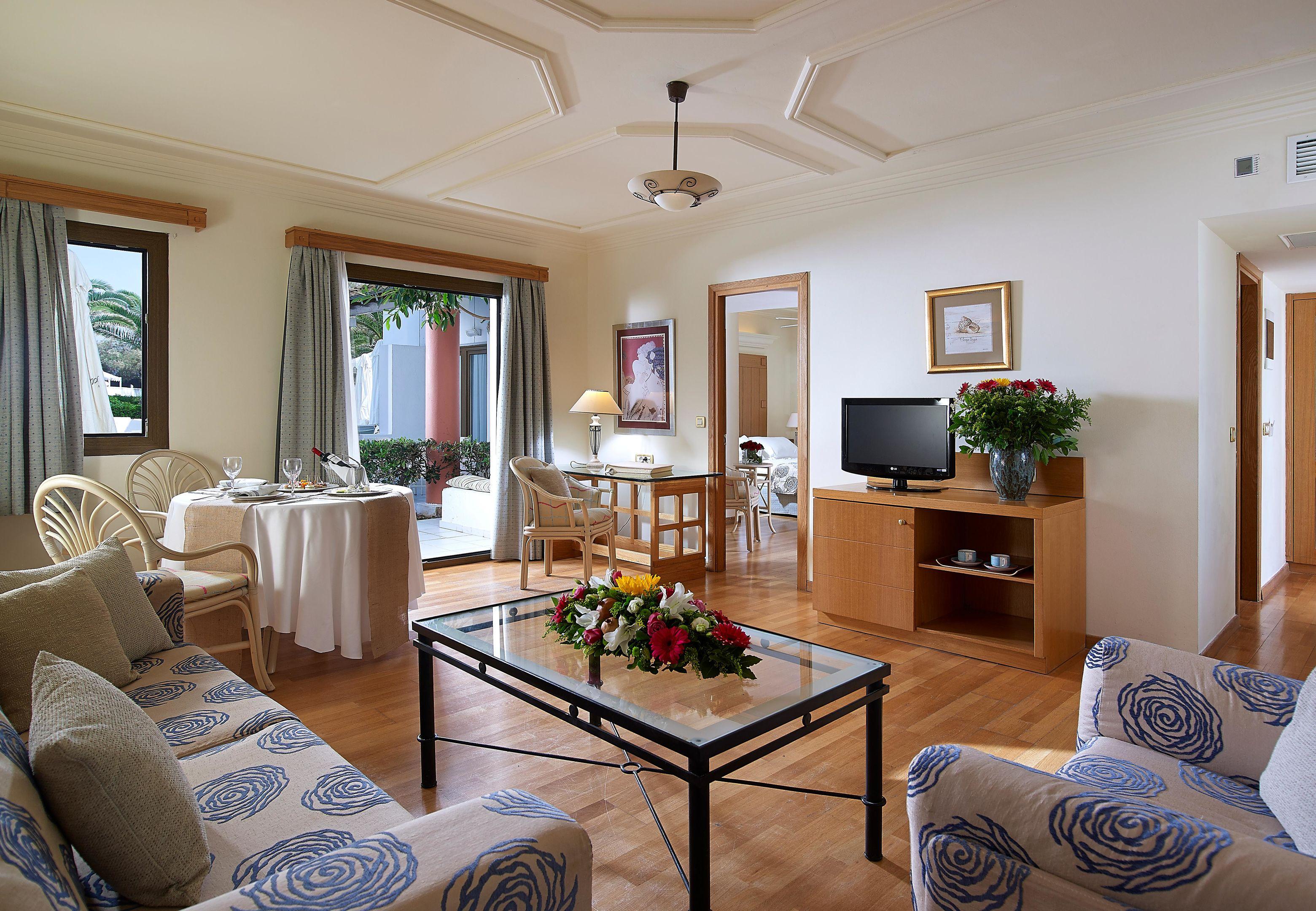 Knossos Villas Luxury Resort — photo 4