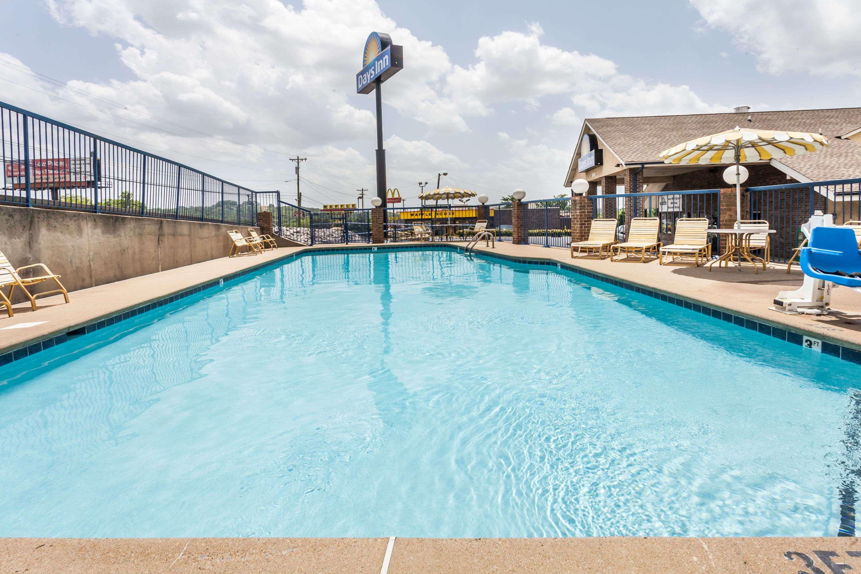 Days Inn By Wyndham Nashville North/Opryland Area — photo 5