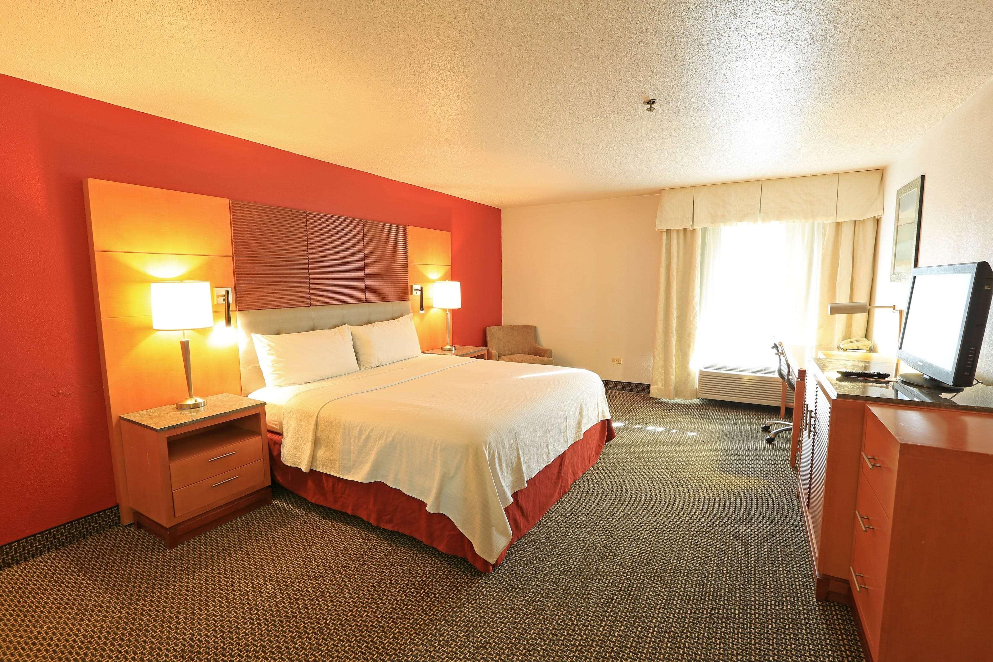 Days Inn by Wyndham Calumet Park — photo 4