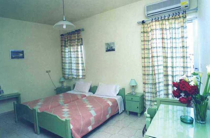 Leonidas Studios & Apartments — photo 3