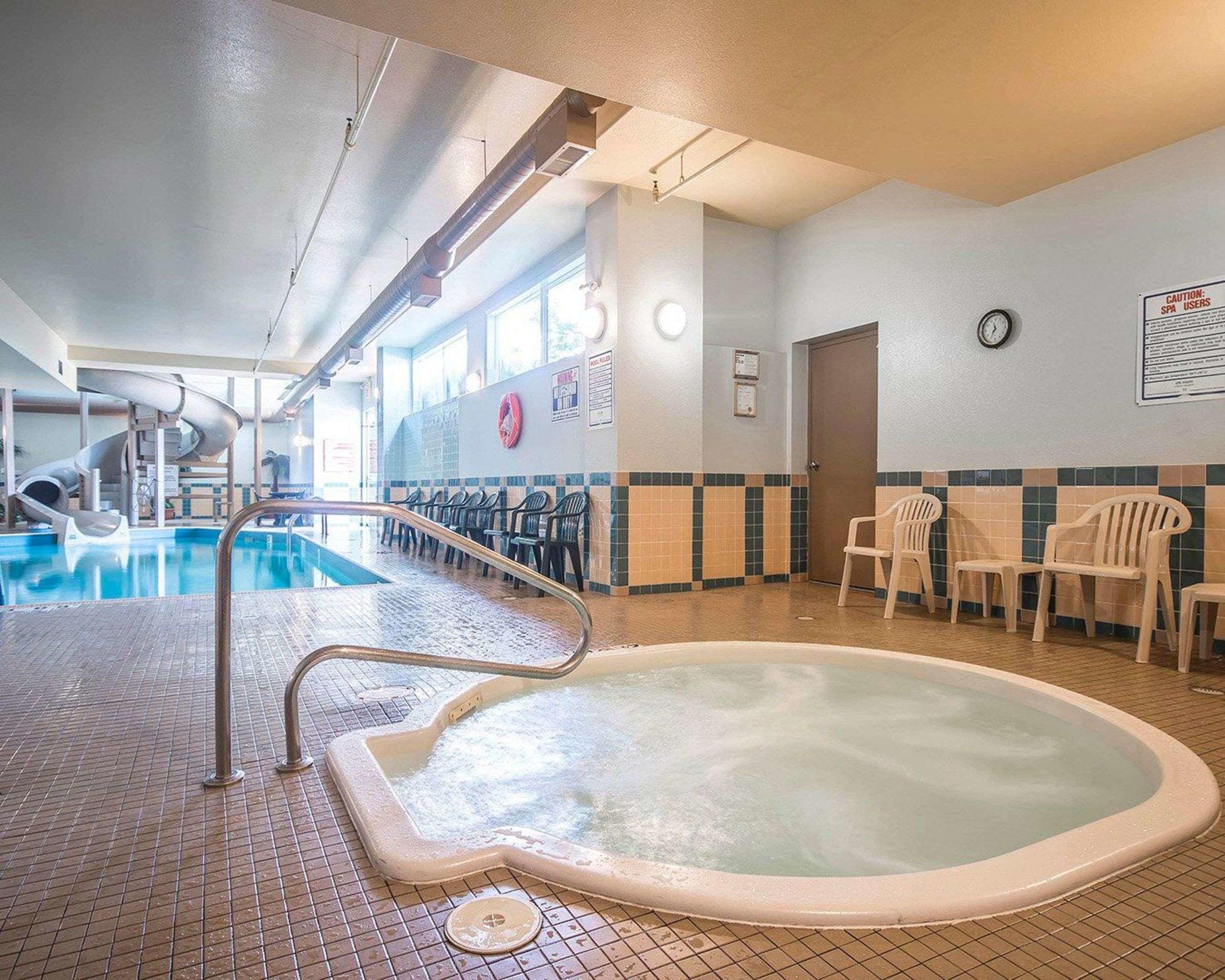 Comfort Inn & Suites Salmon Arm — photo 4