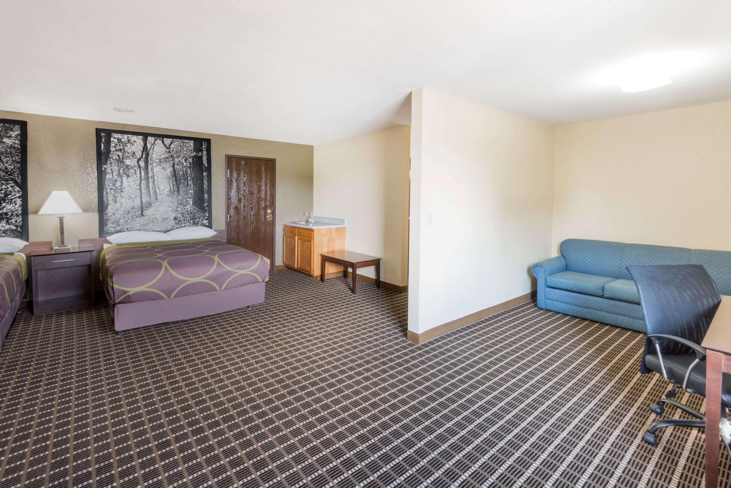 Super 8 by Wyndham Webster City IA — photo 5