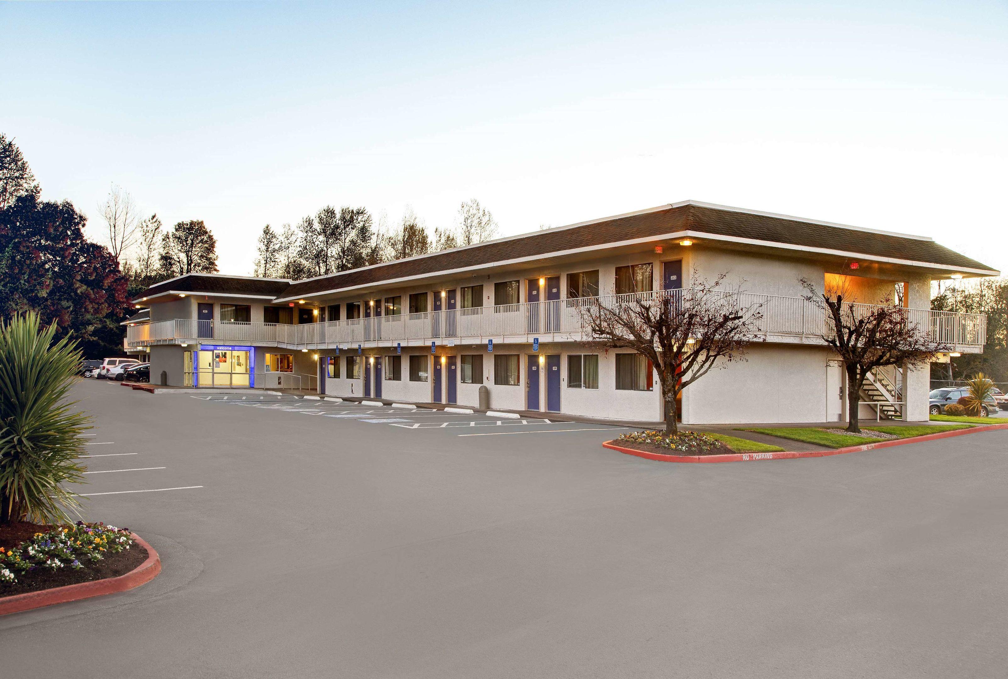 Motel 6 Portland East - Troutdale — photo 3