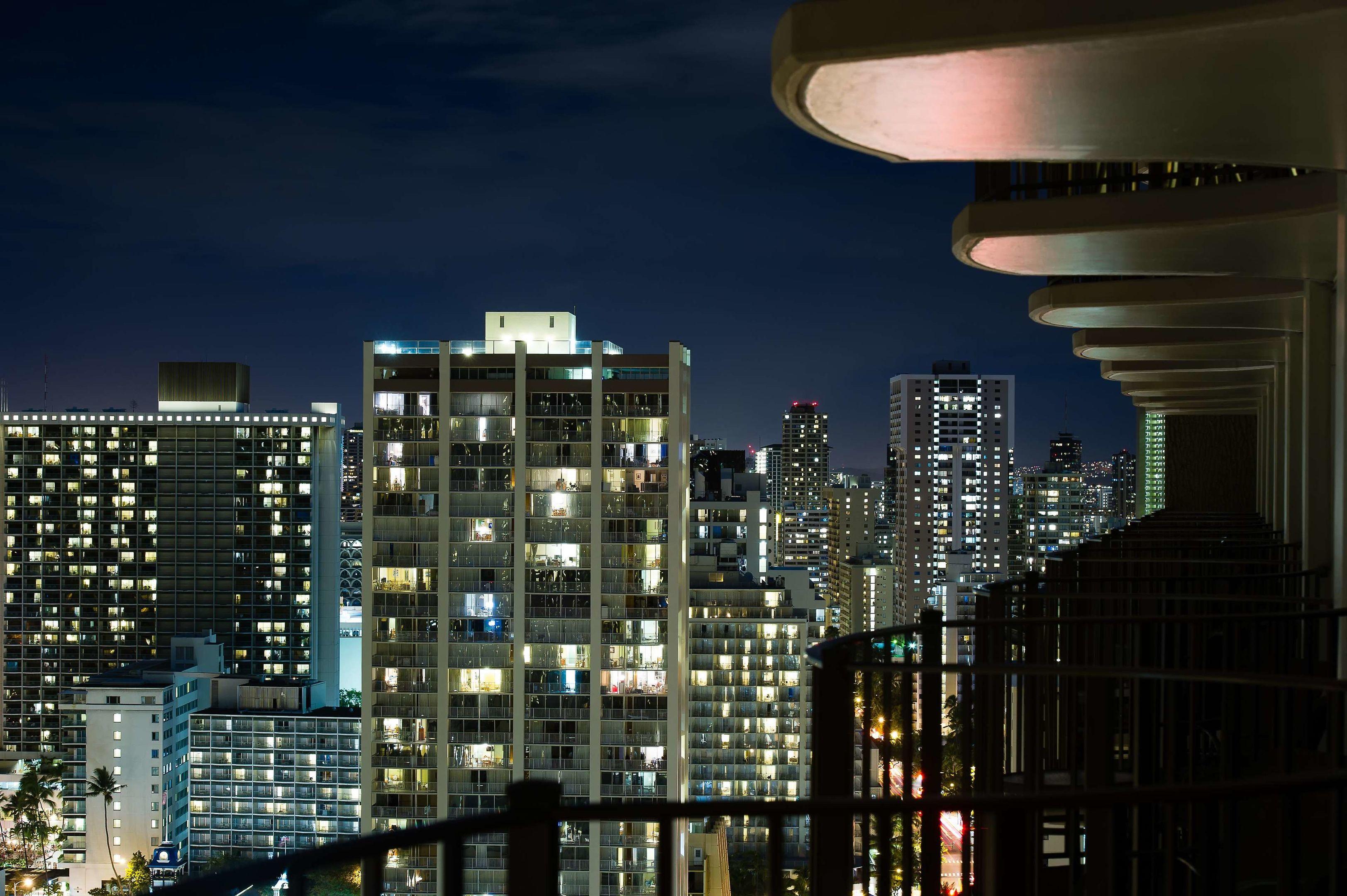 Hilton Waikiki Beach — photo 4
