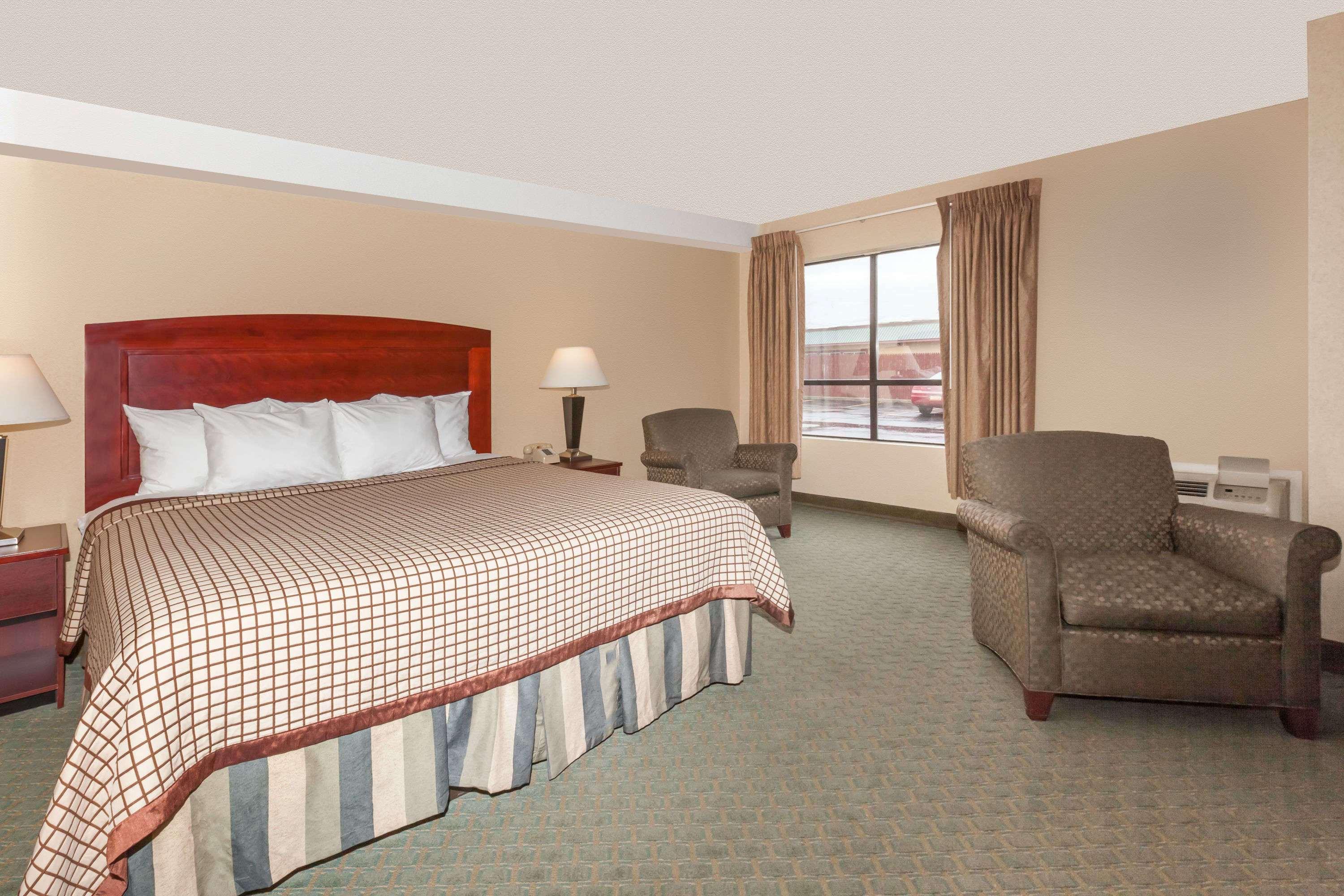 Days Inn Utica — photo 4