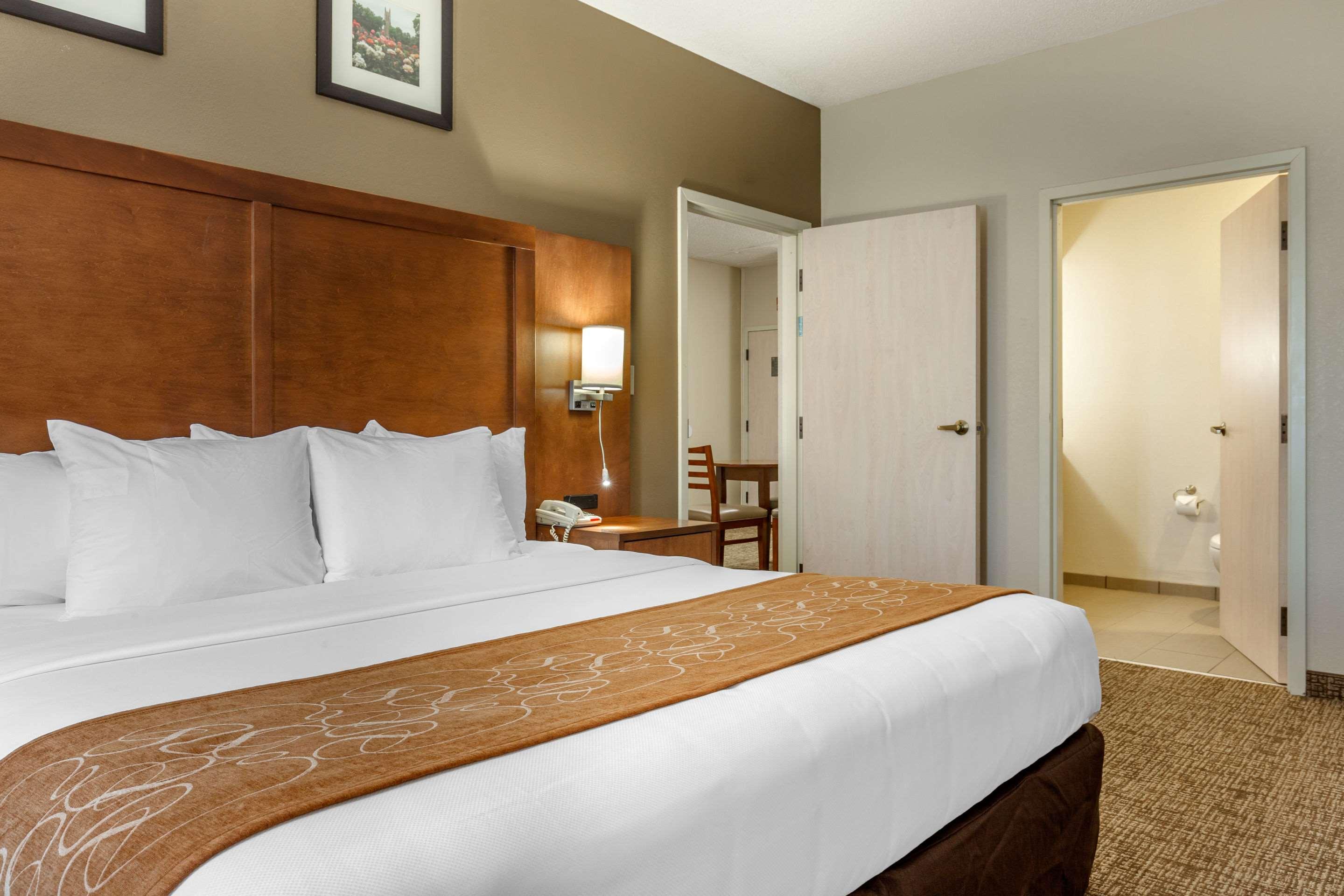Comfort Suites Raleigh — photo 5