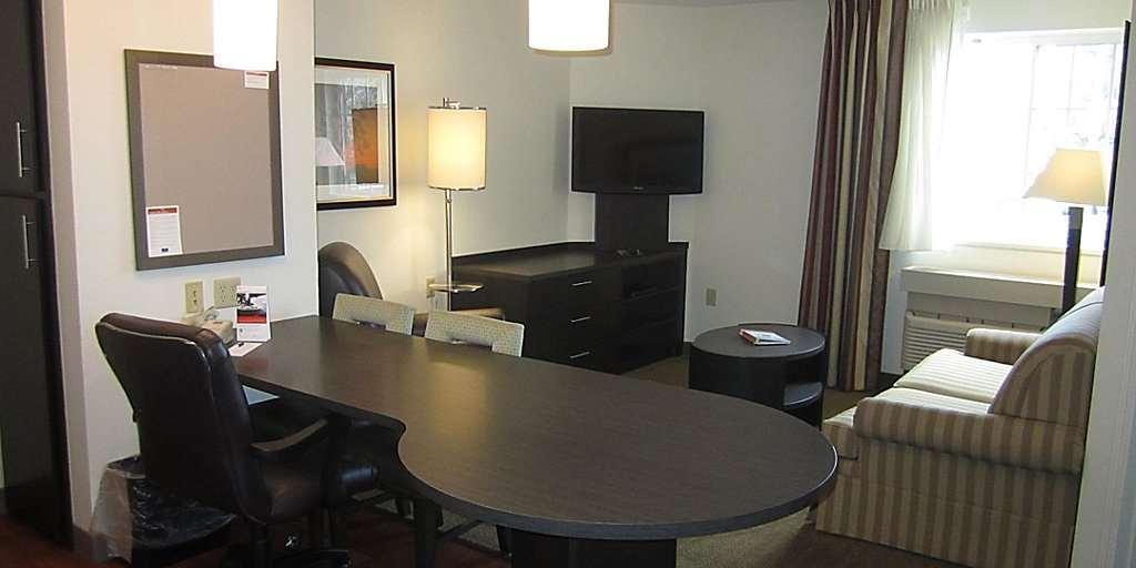 Sonesta Simply Suites Denver Federal Center — photo 5