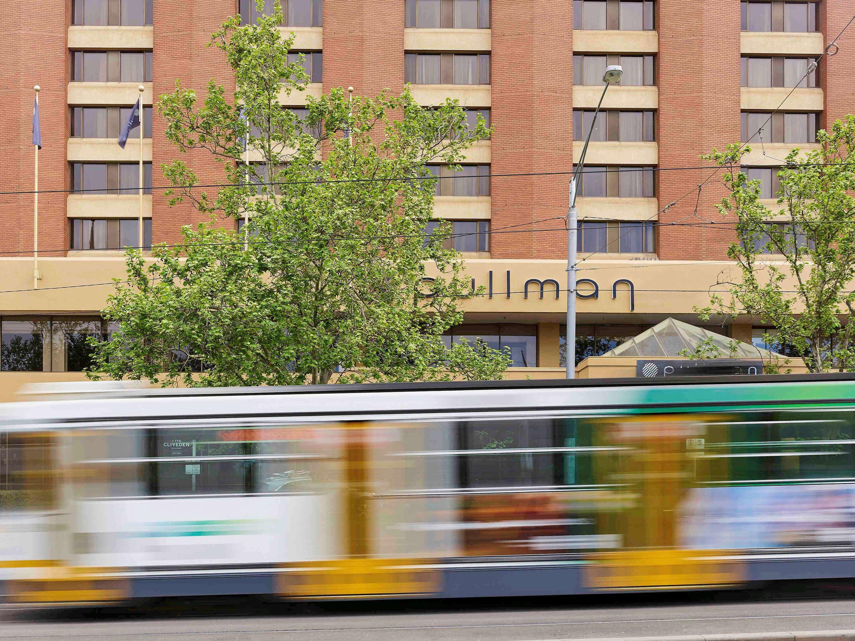 Pullman Melbourne On The Park — photo 1