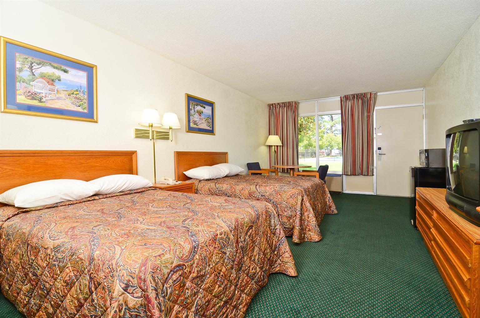 Americas Best Value Inn Wilson — photo 5