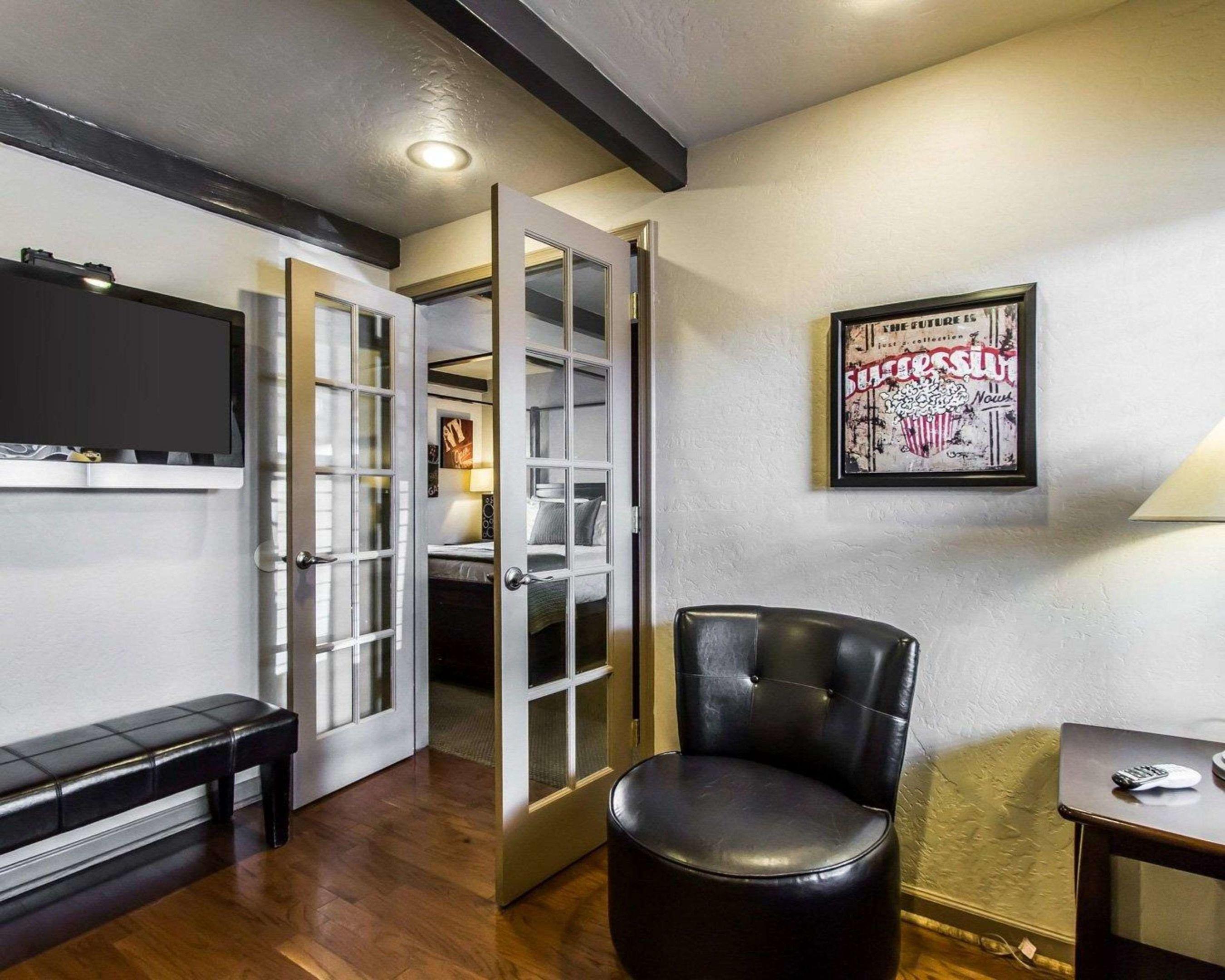 Rodeway Inn & Suites Downtowner - Route 66 — photo 4