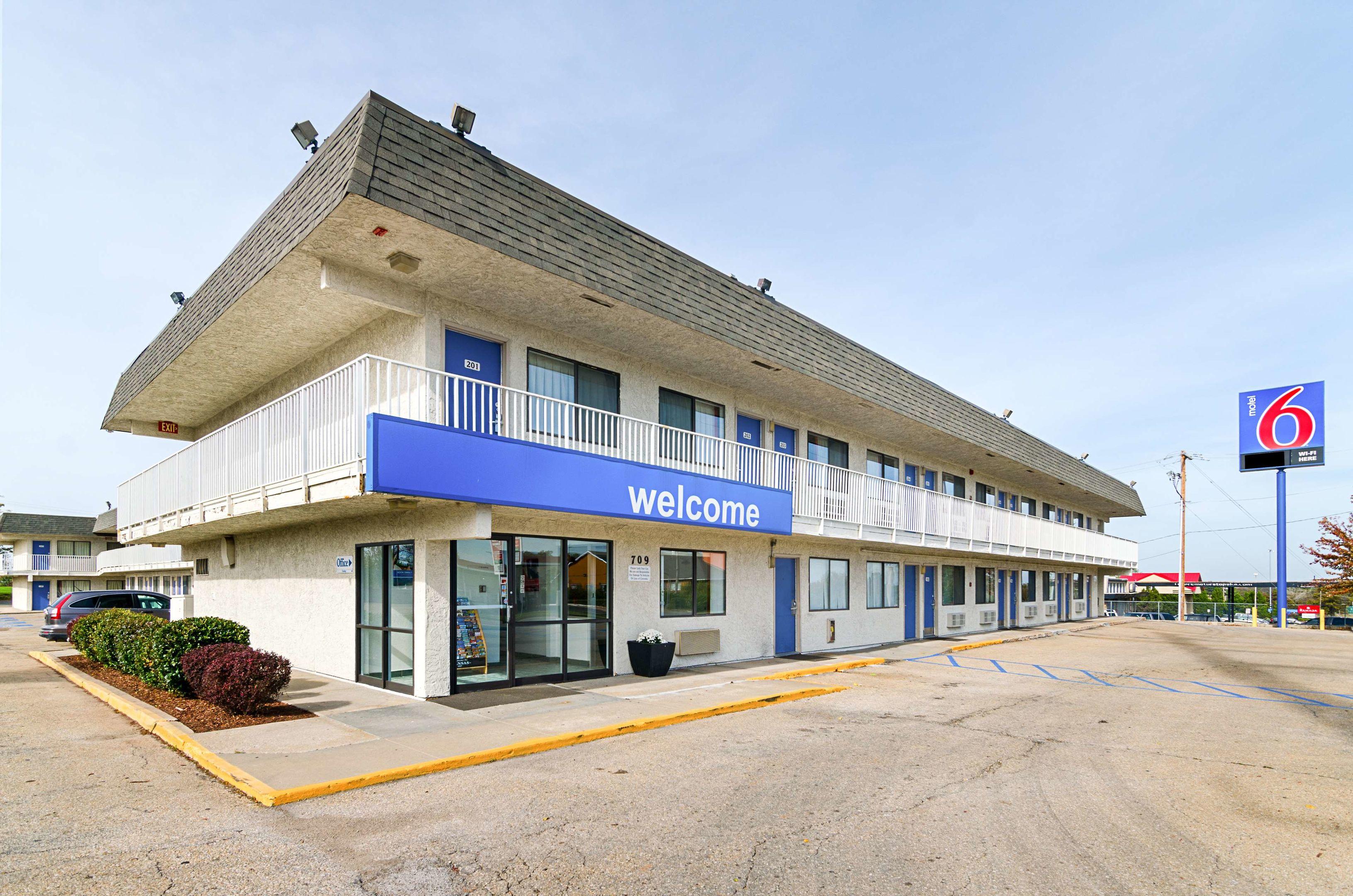 Motel 6 Topeka Northwest — photo 3