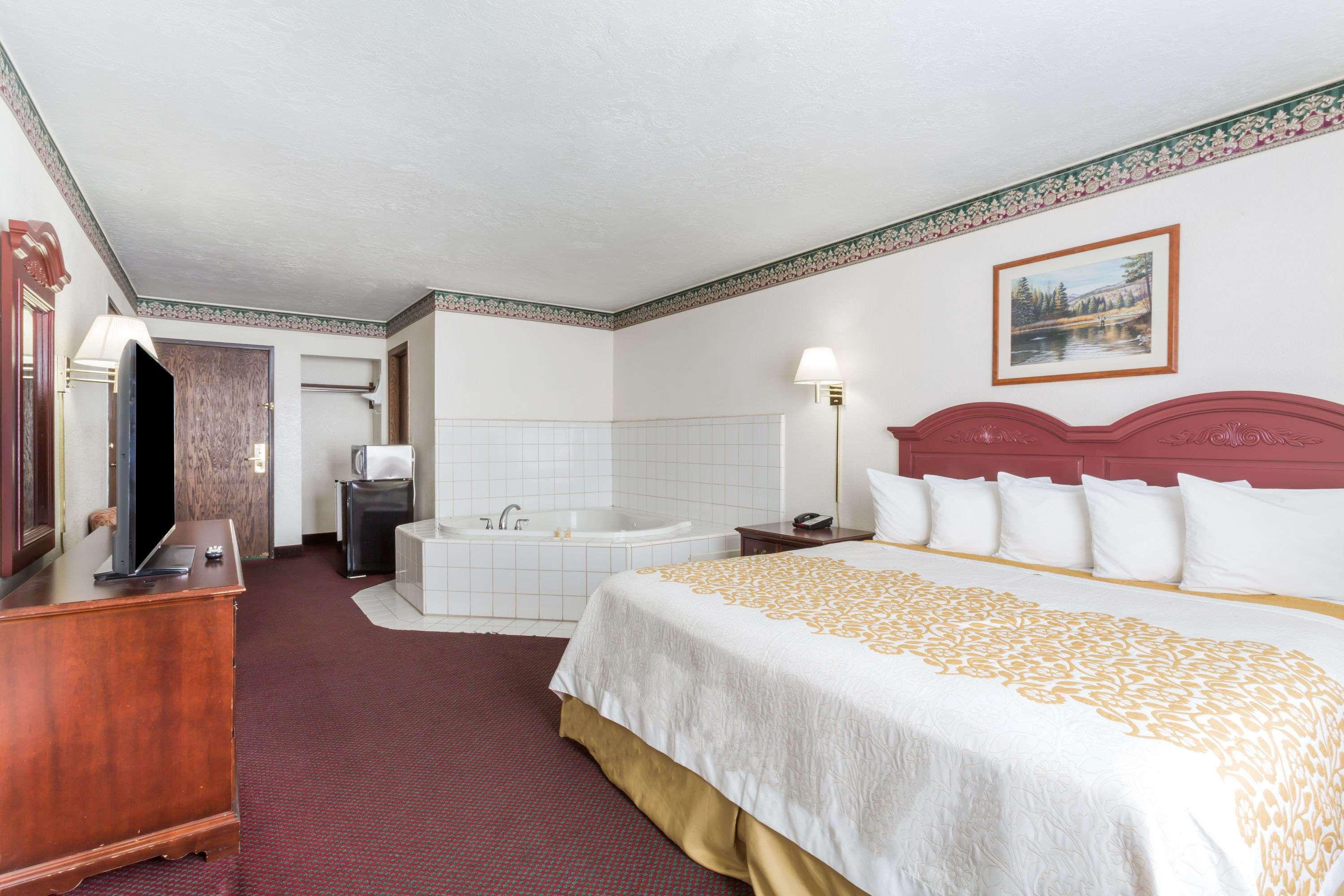 Days Inn Evanston — photo 5