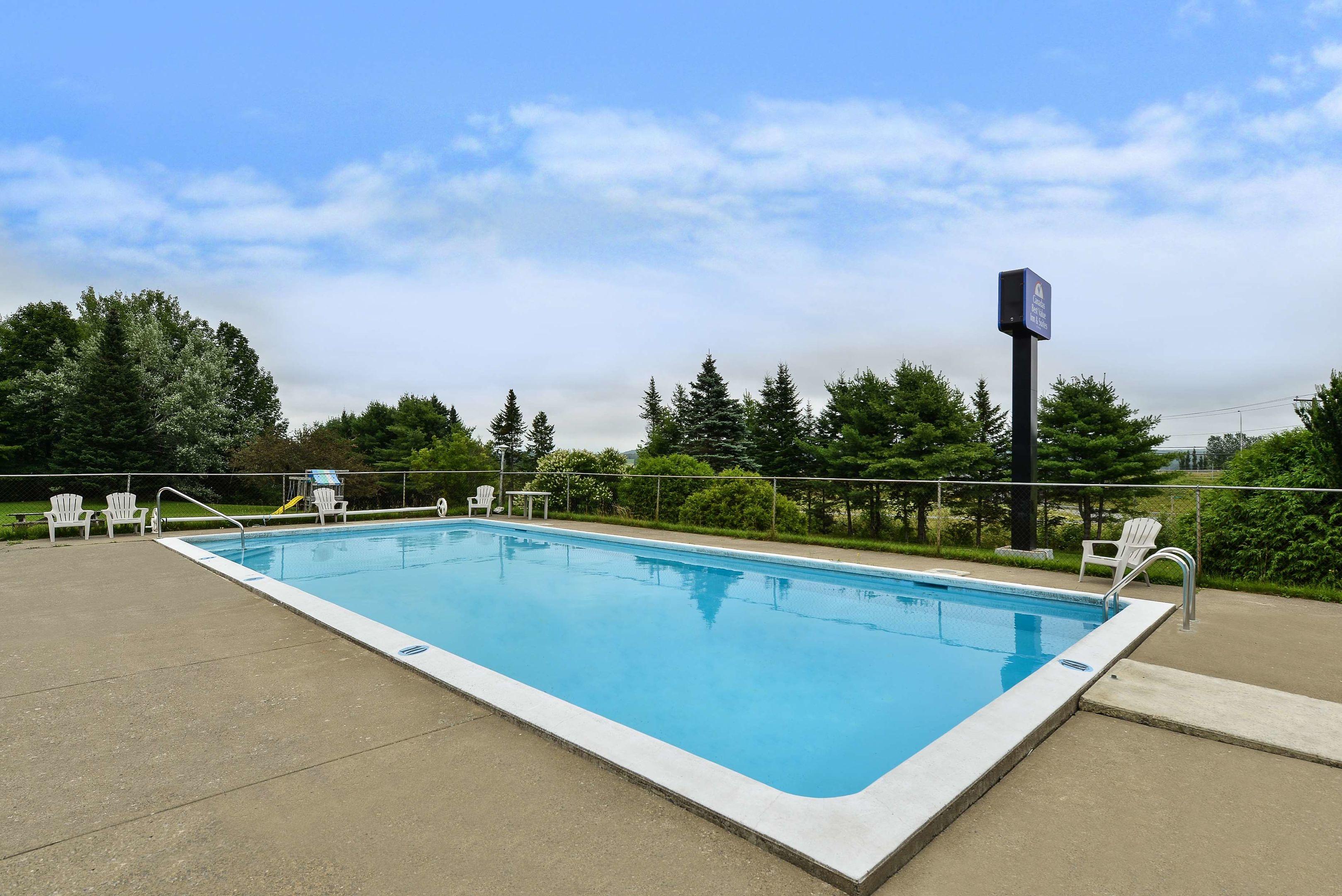 Canadas Best Value Inn and Suites Woodstock — photo 3