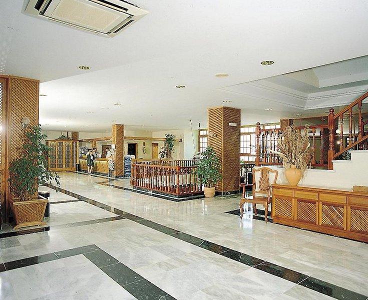 Apartamentos Be Smart Florida Plaza — photo 4