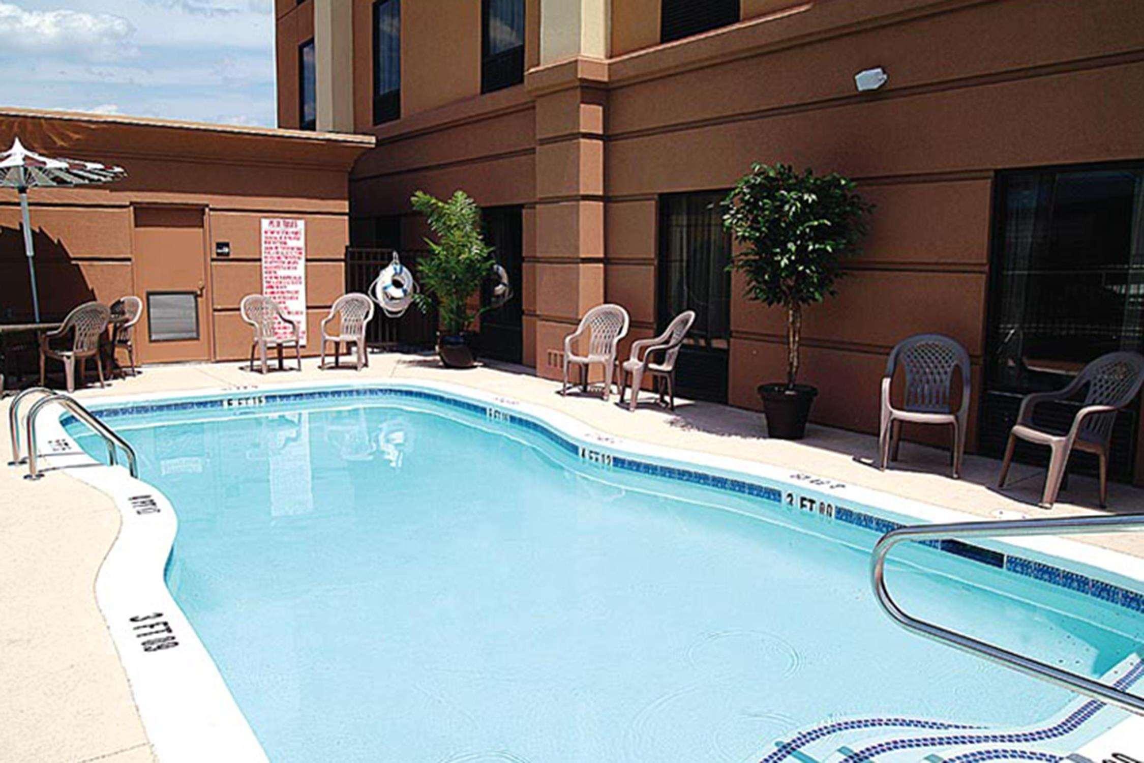 Hampton Inn Hinesville — photo 5