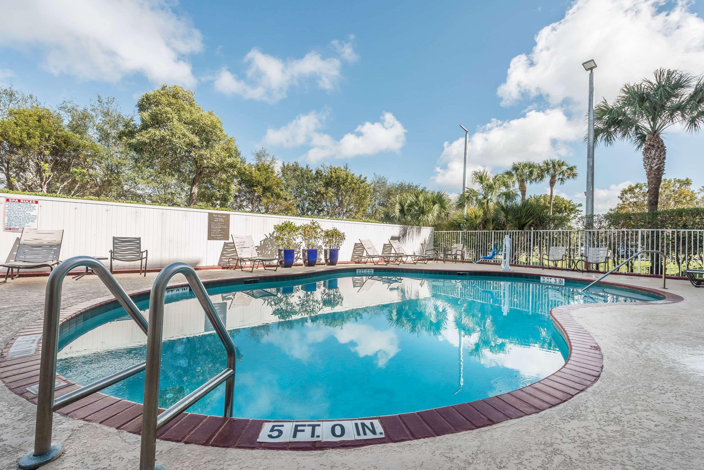 Comfort Suites Sawgrass — photo 5