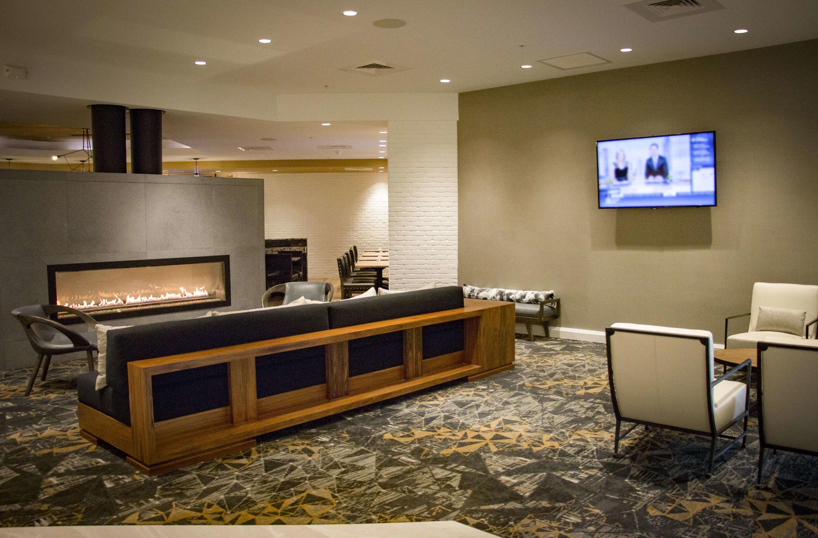 DoubleTree by Hilton Hotel Wichita Airport — photo 4