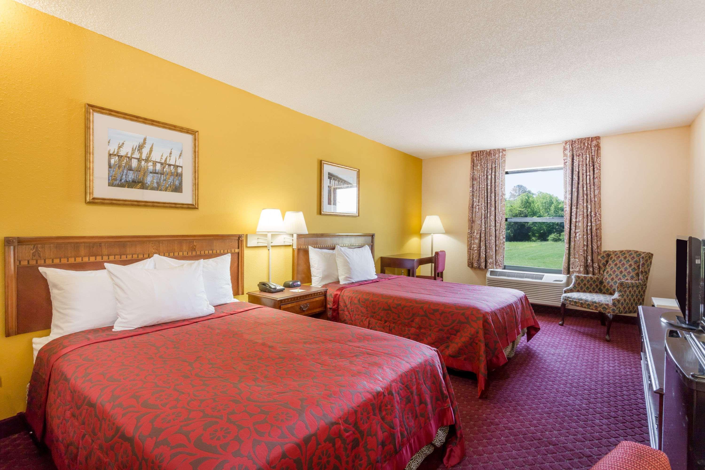 Days Inn by Wyndham Tappahannock — photo 4