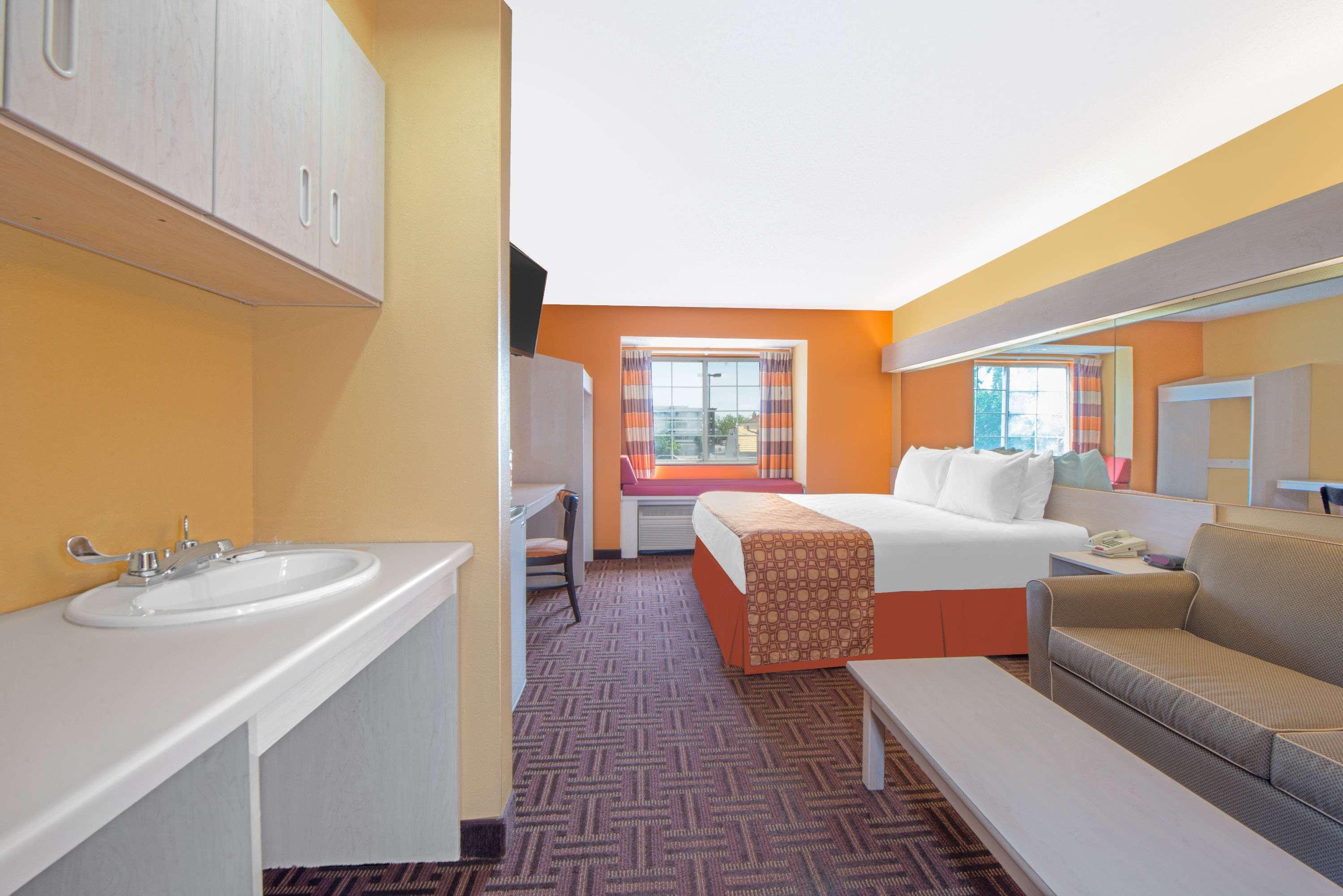 Microtel Inn & Suites by Wyndham Amarillo — photo 4